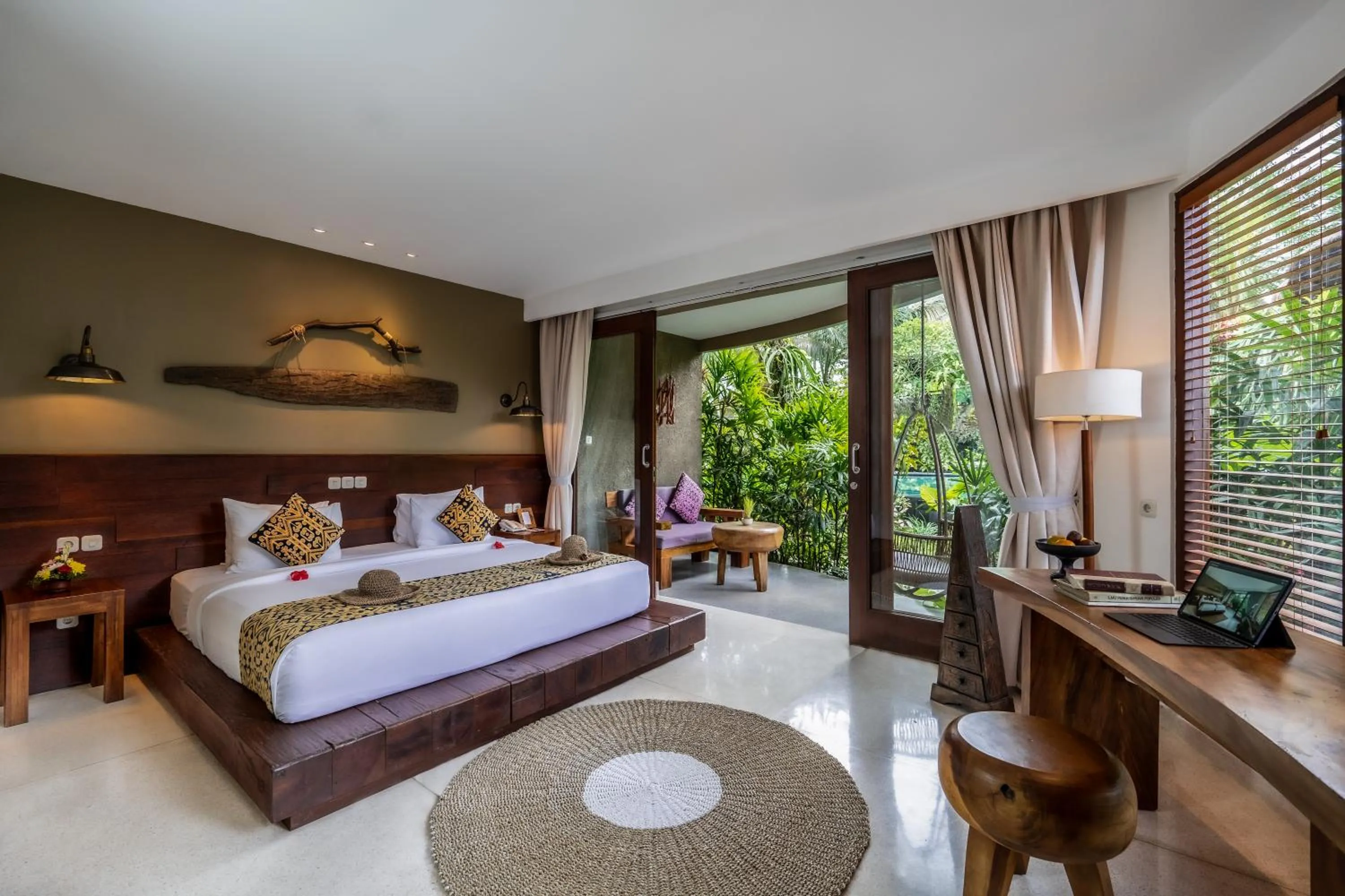 Property building, Bed in Honai Resort