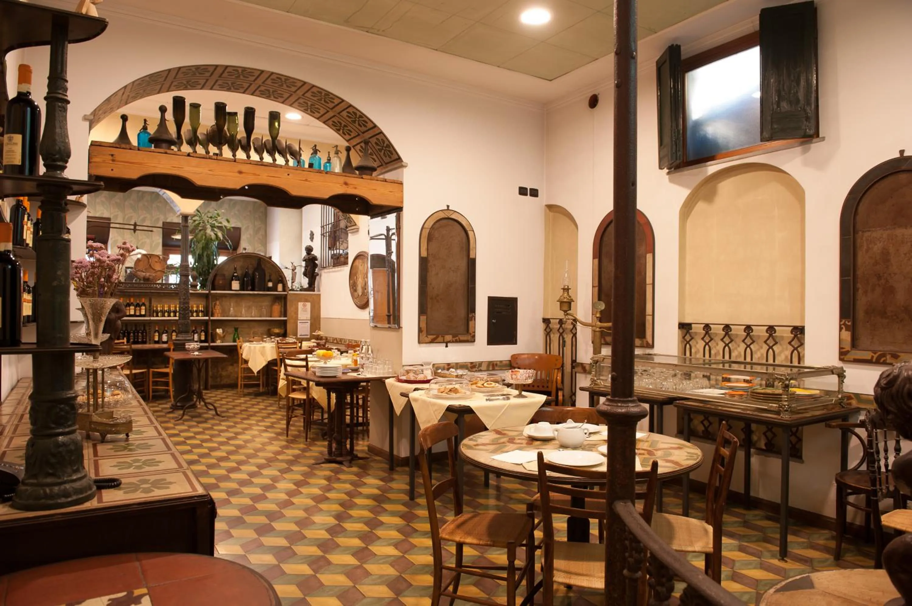 Restaurant/places to eat in Albergo Vittoria