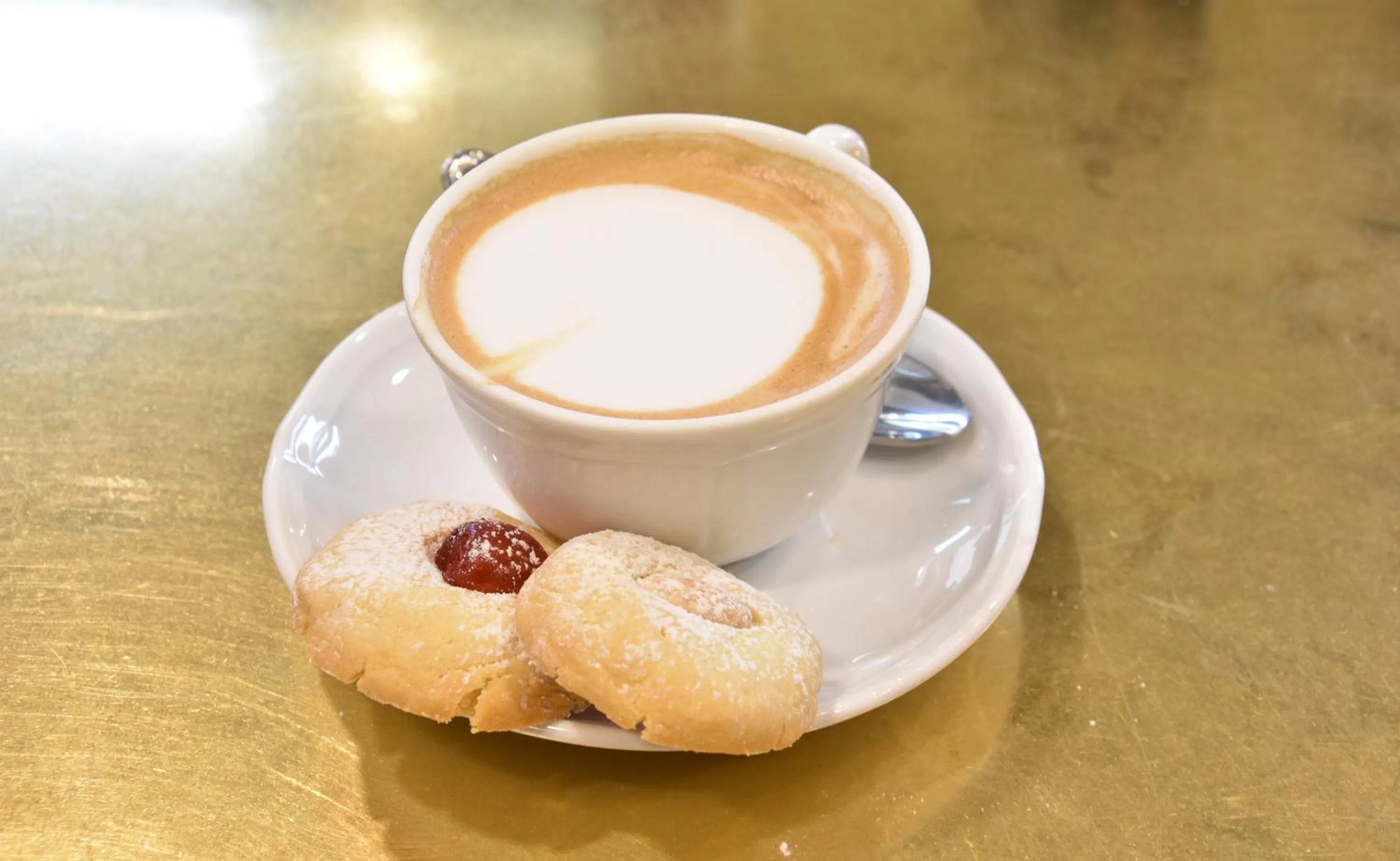 Buffet breakfast in Albergo Vittoria