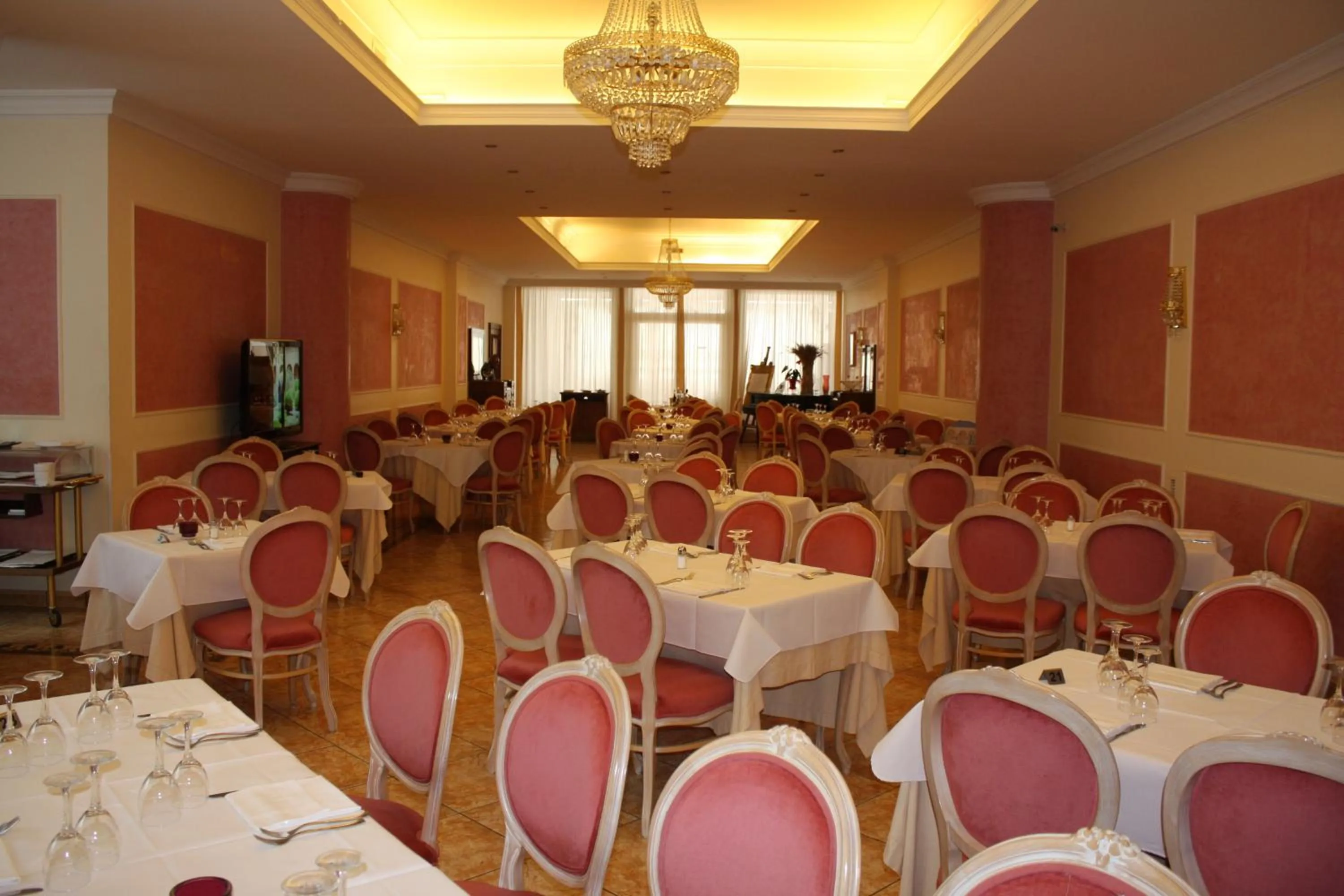 Restaurant/places to eat in Grand Hotel degli Angeli
