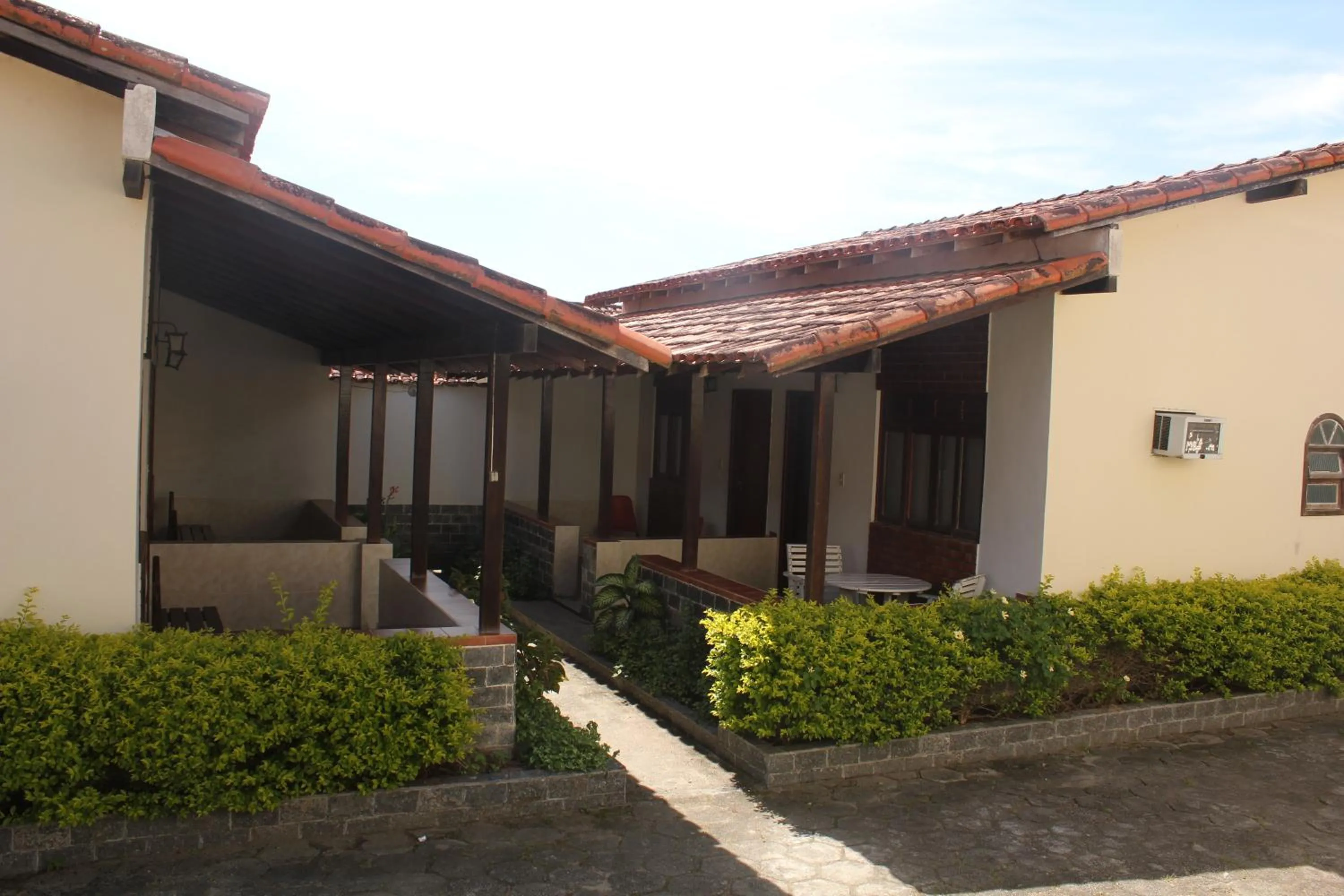 Property building in Hotel Pousada Chalé do Coqueiral