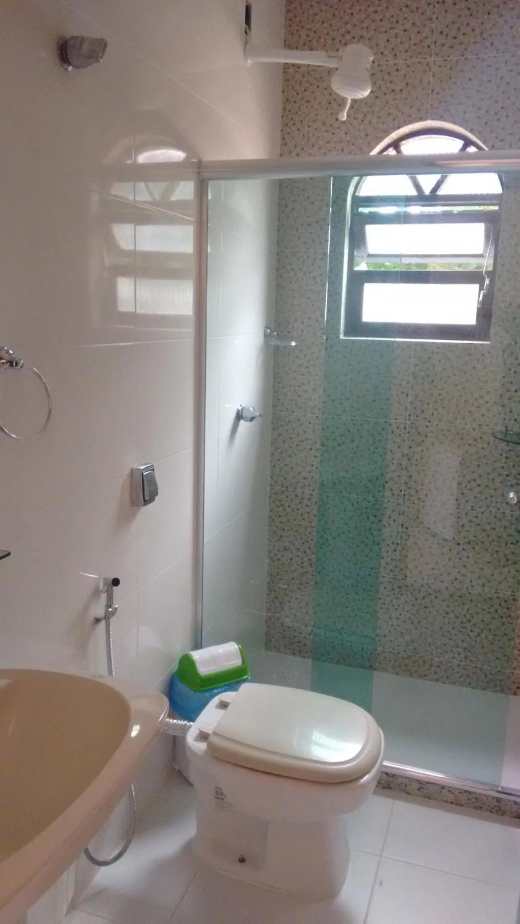 Shower in Hotel Pousada Chalé do Coqueiral