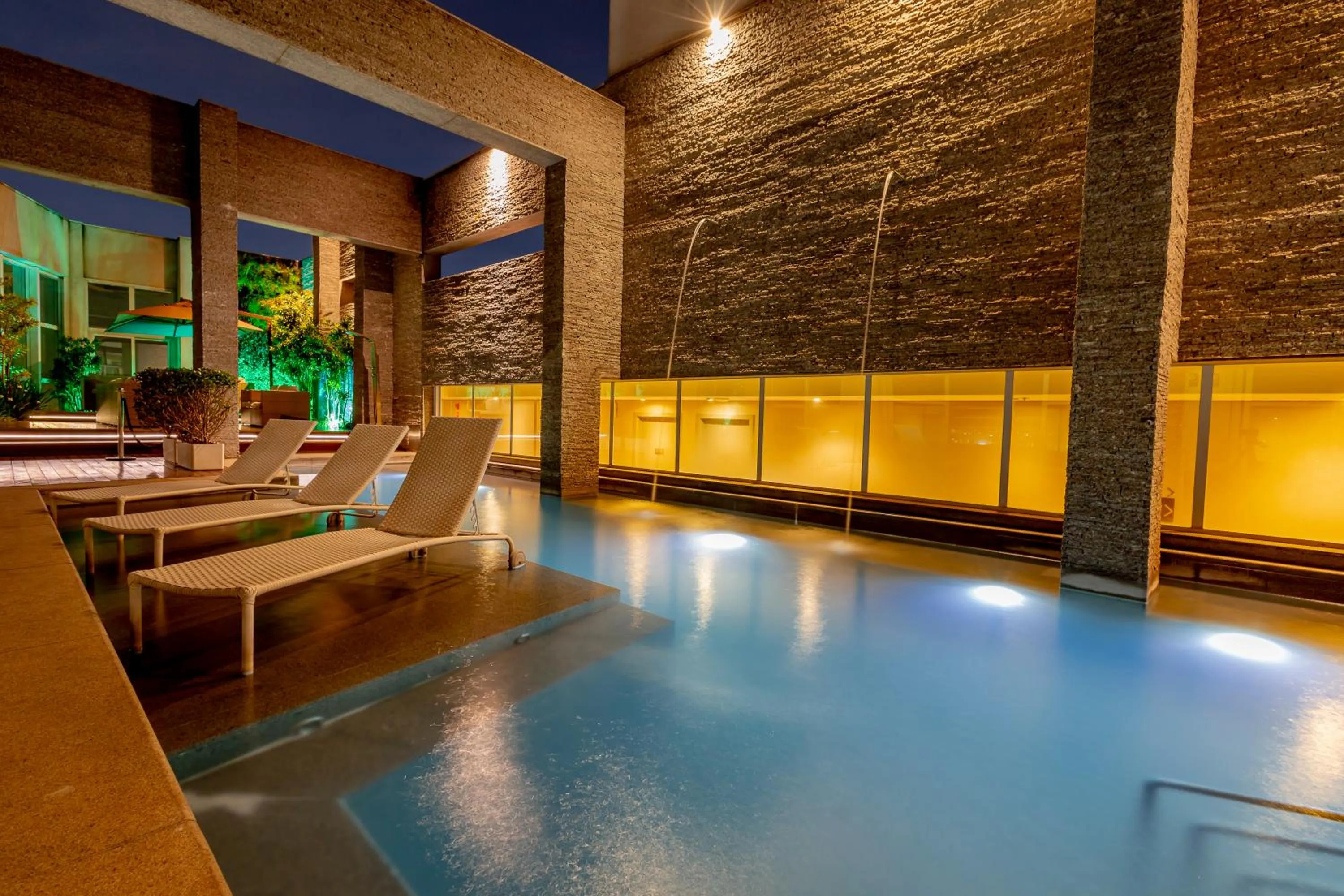 Pool view in Hotel Cadoro São Paulo