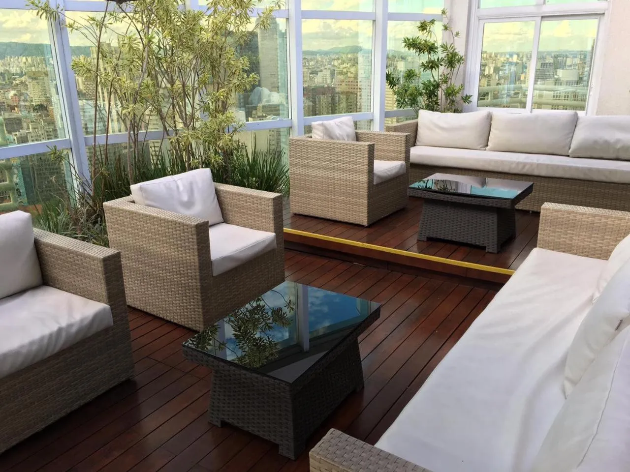 Lounge or bar in Hotel Cadoro São Paulo