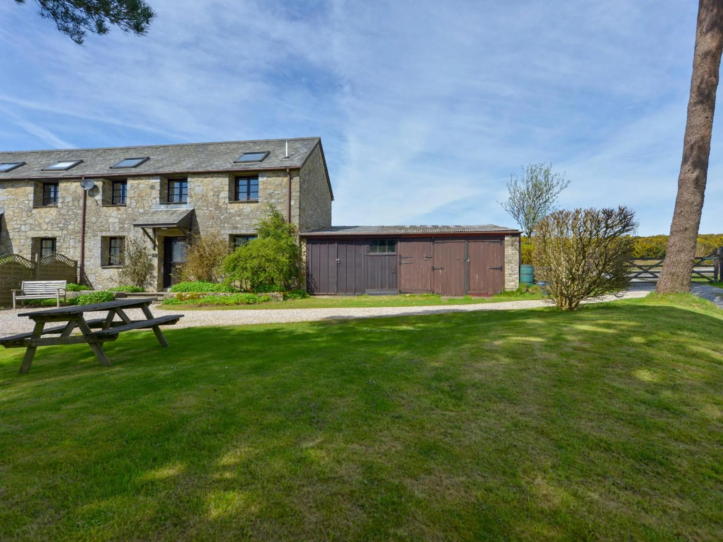 Property building in Ludgate Cottage