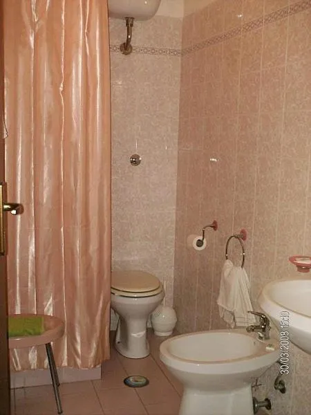 Bathroom in Hotel Etruria