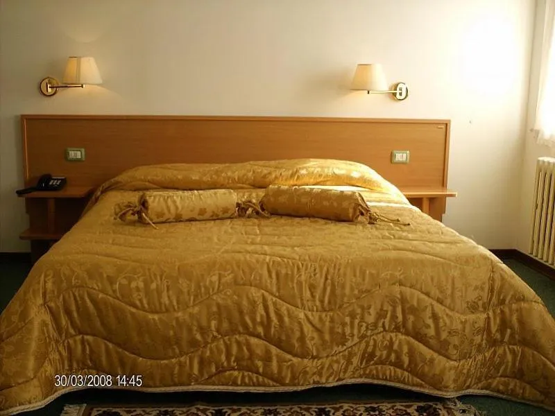 Bed in Hotel Etruria