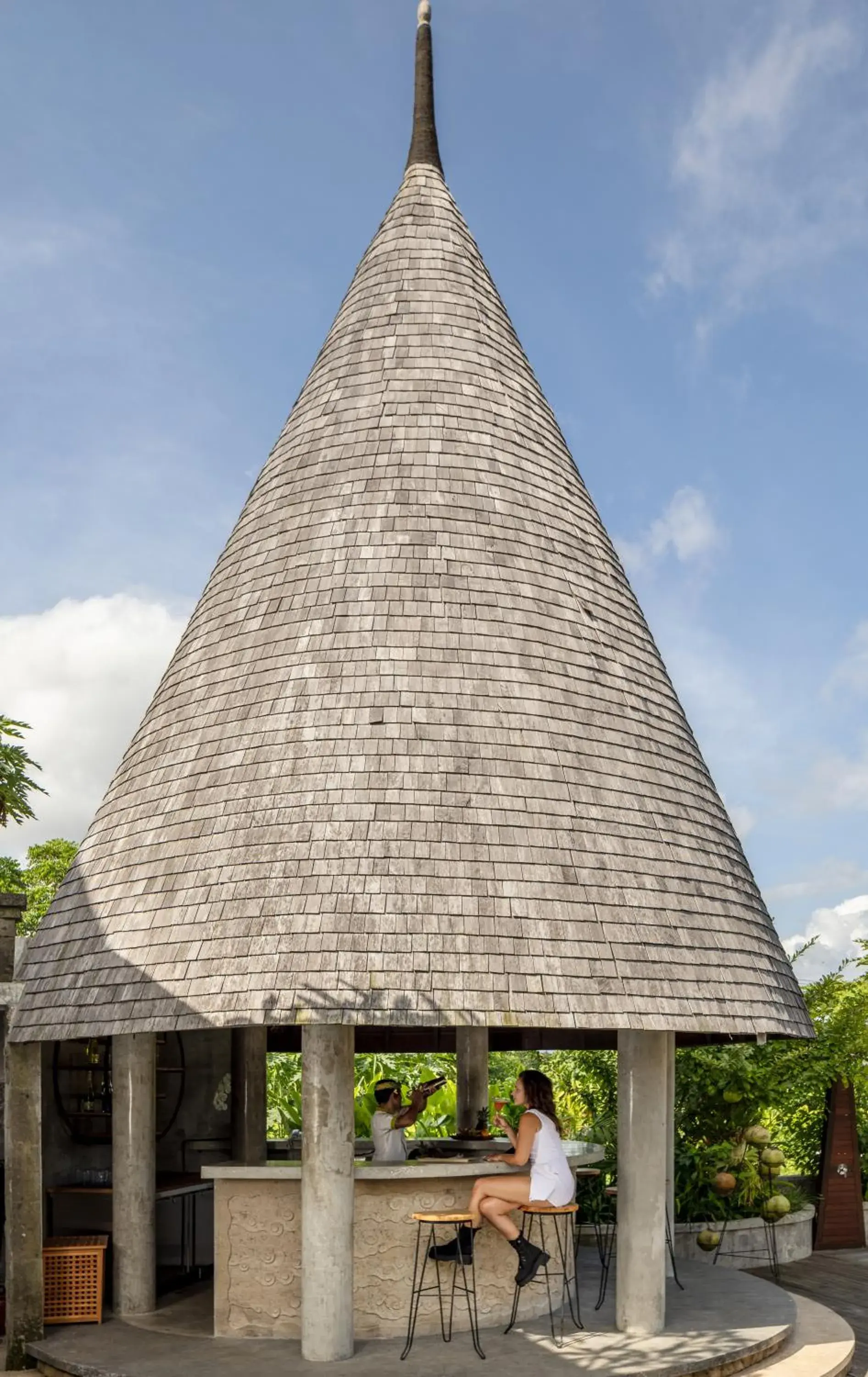 Lounge or bar in The Alena Resort a Pramana Experience Lounge or bar in The Alena Resort a Pramana Experience