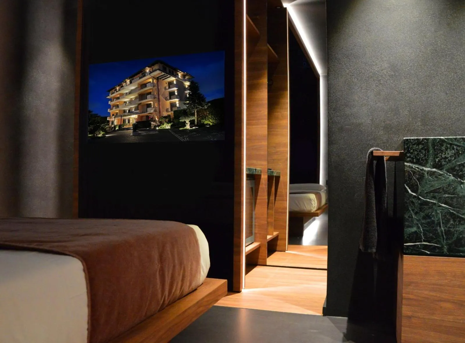 TV and multimedia, Bed in Hotel Orizzonte
