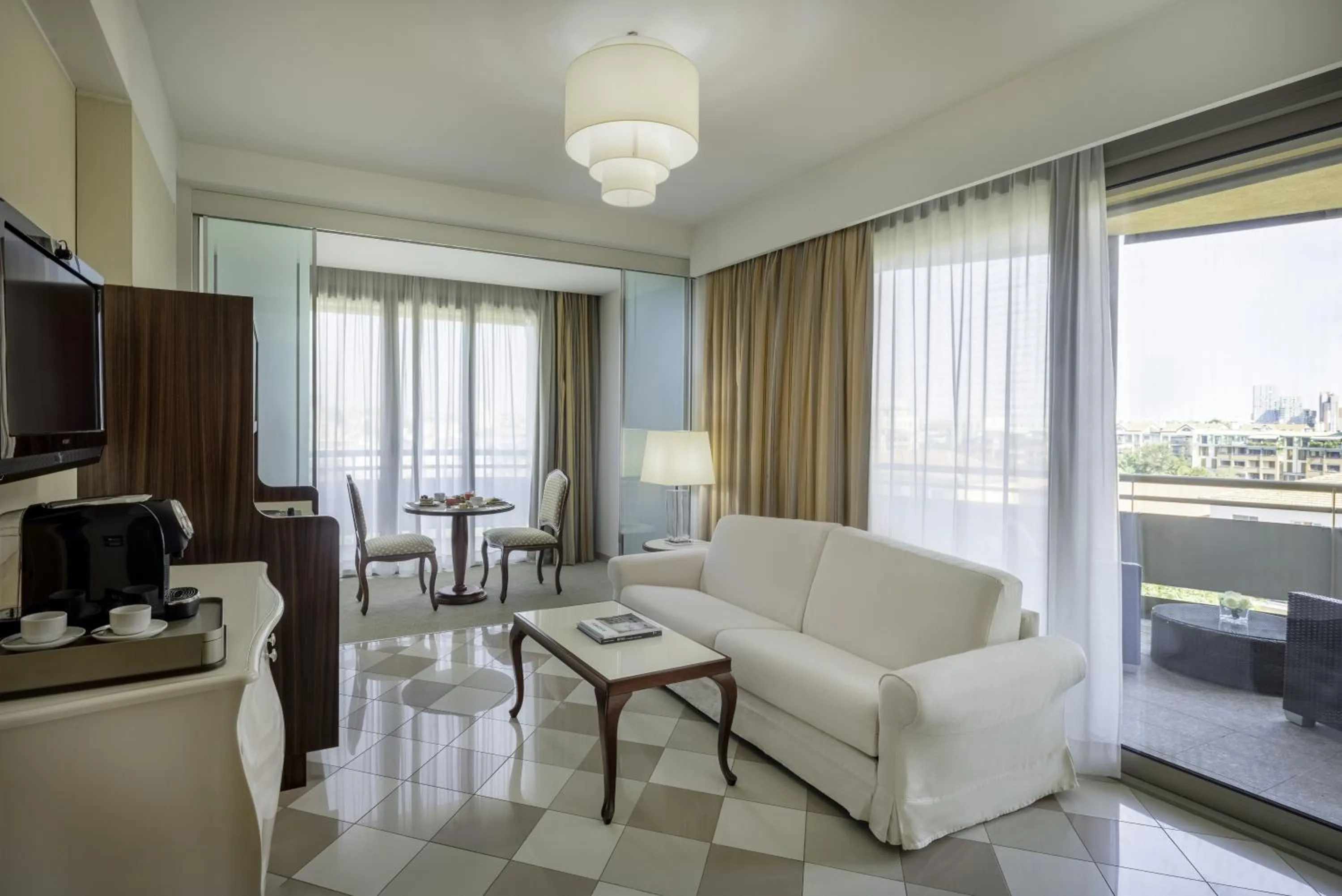 Seating area in UNA Hotels Expo Fiera Milano