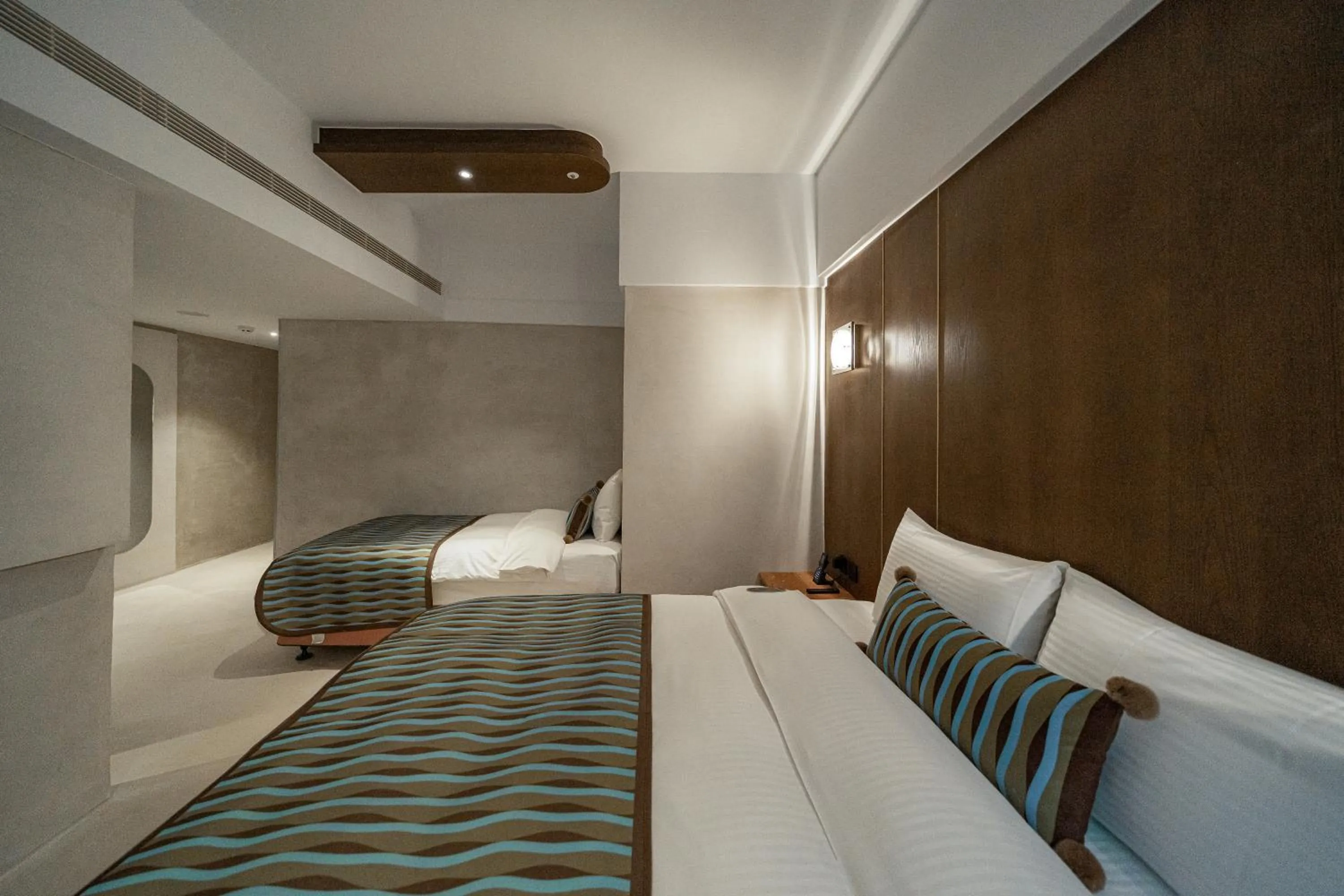 Photo of the whole room, Bed in PAPO'A Labs