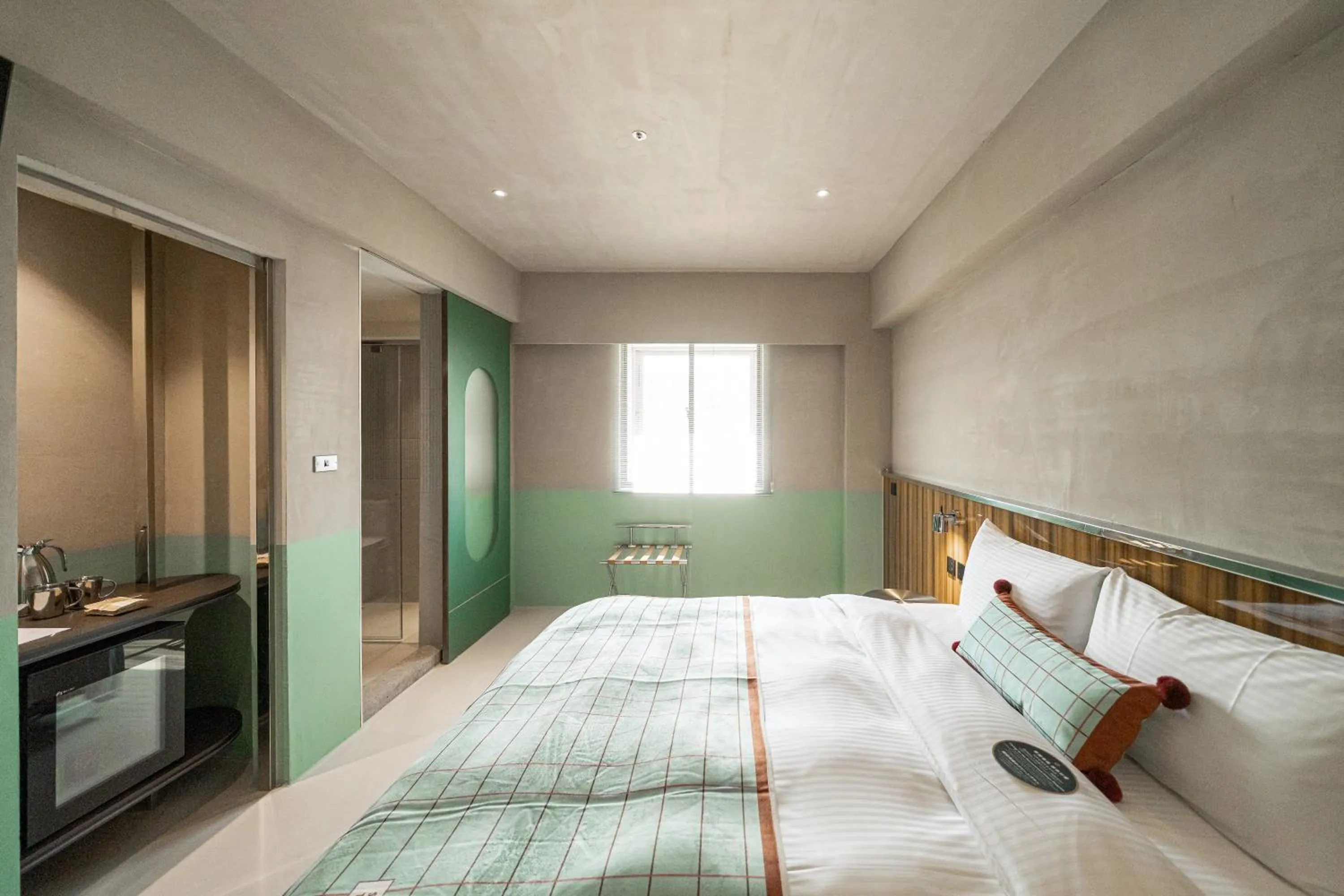 Photo of the whole room, Bed in PAPO'A Labs