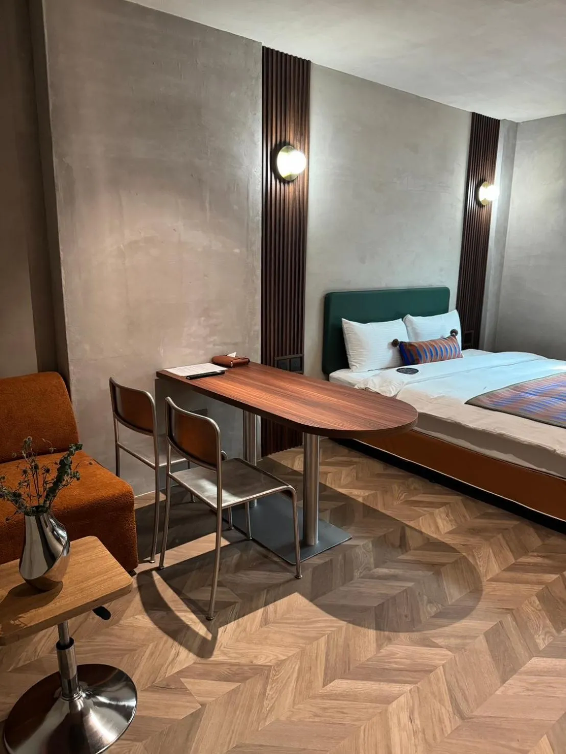 Bed in PAPO'A Labs