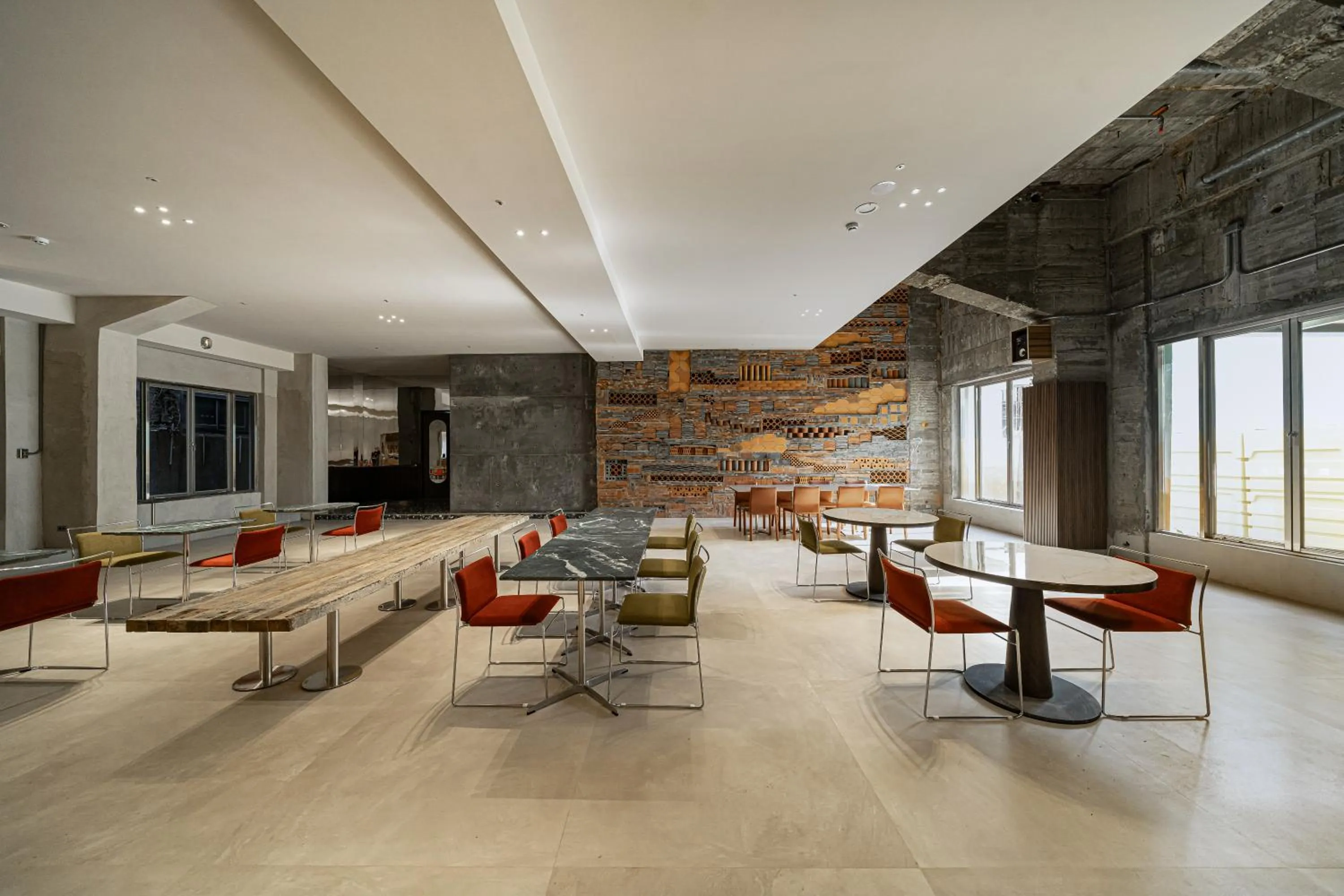 Restaurant/places to eat in PAPO'A Labs