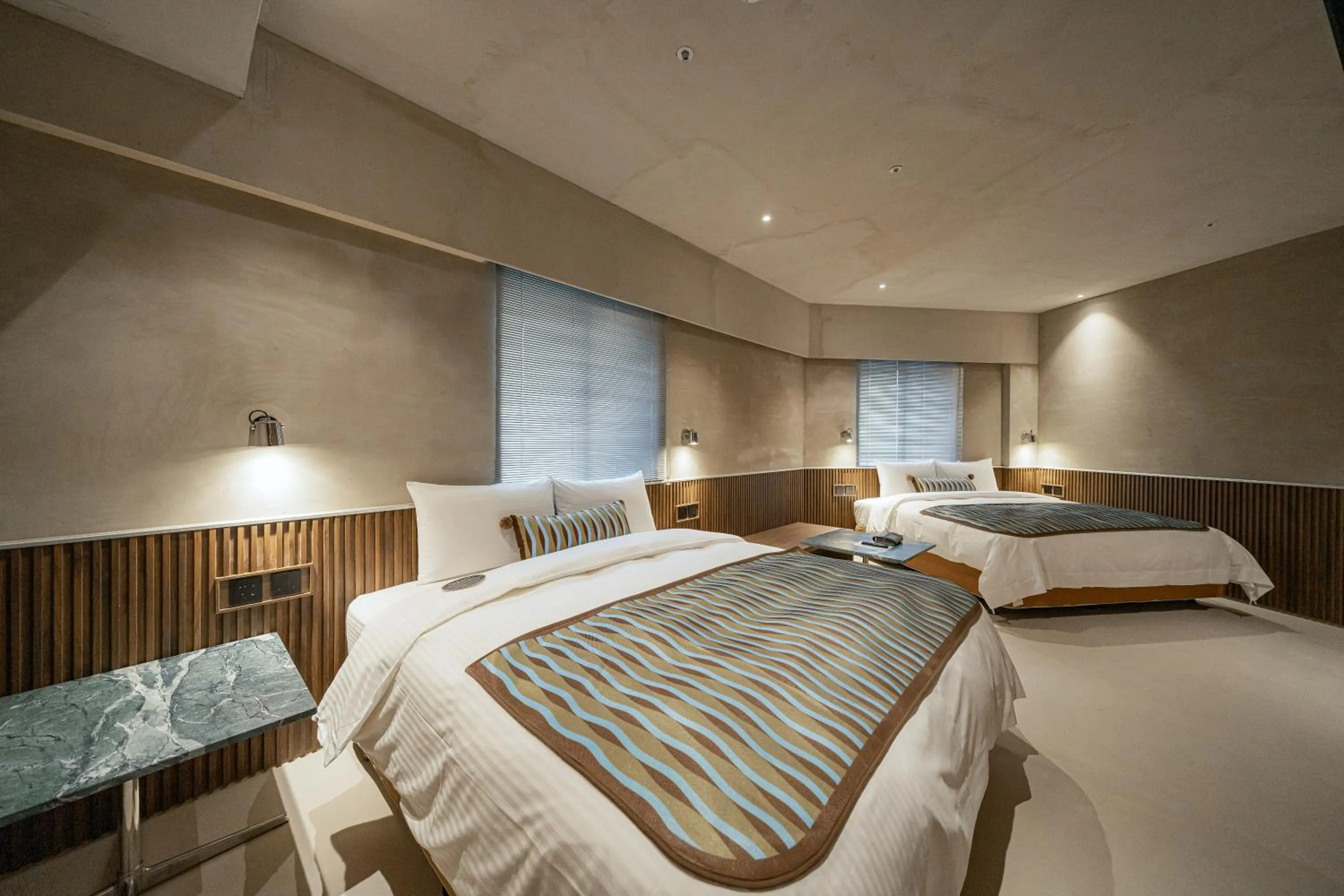 Photo of the whole room, Bed in PAPO'A Labs