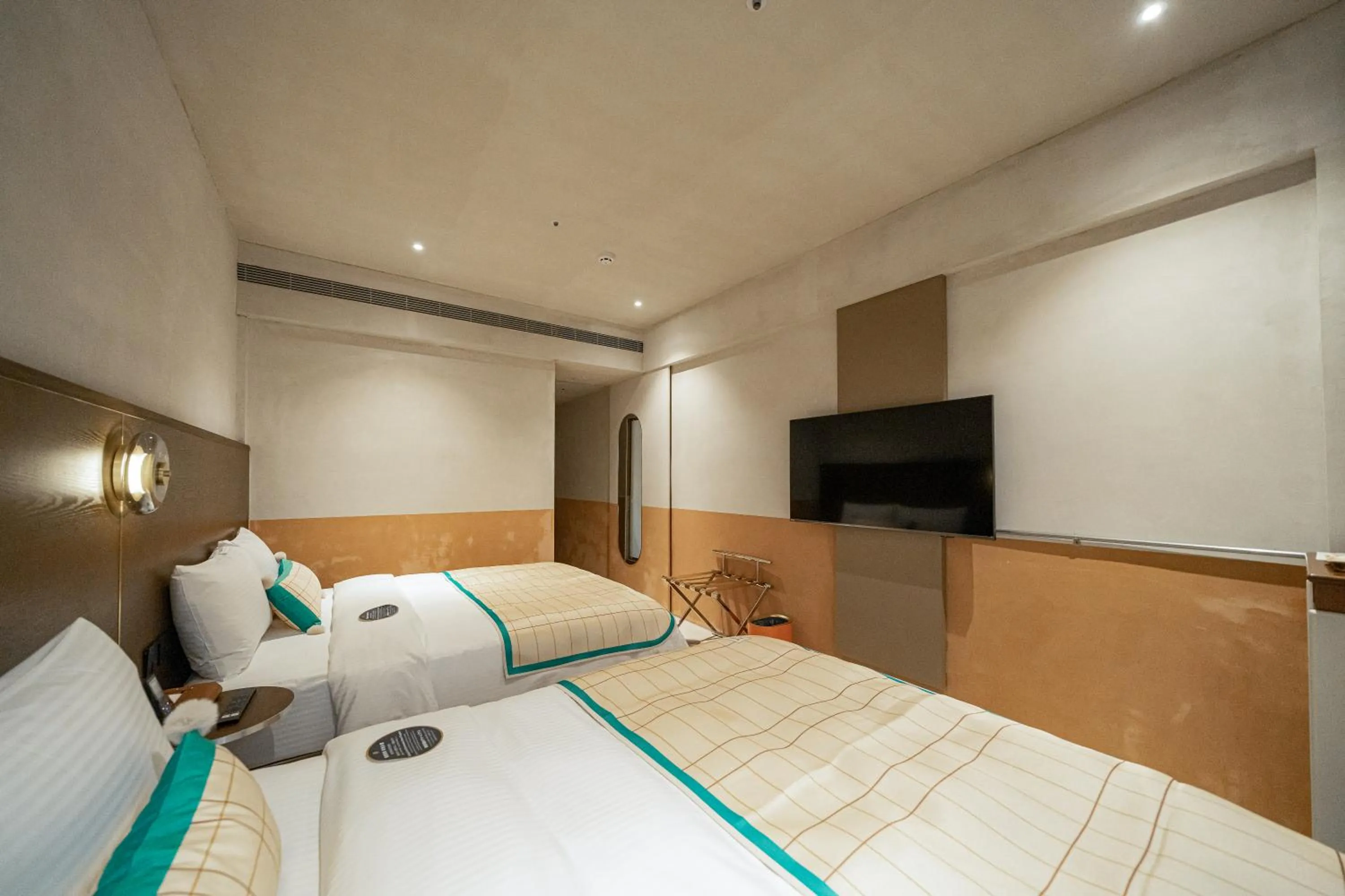 Photo of the whole room, Bed in PAPO'A Labs