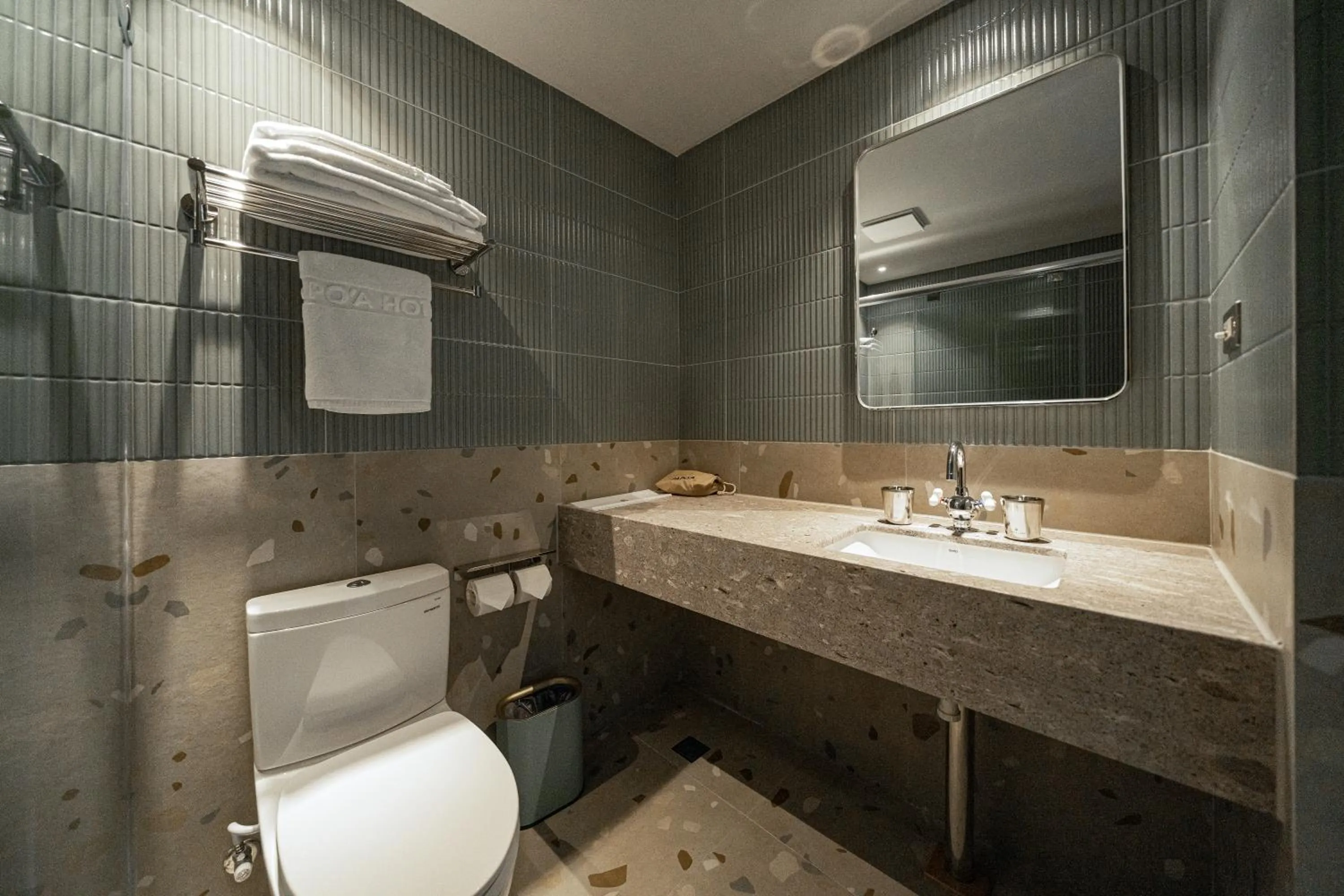 Bathroom in PAPO'A Labs