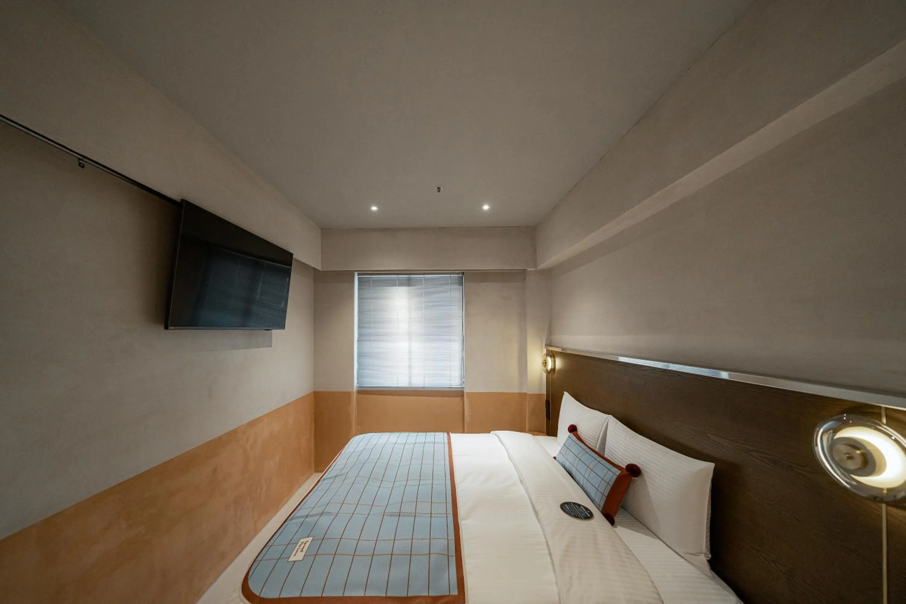 Photo of the whole room, Bed in PAPO'A Labs
