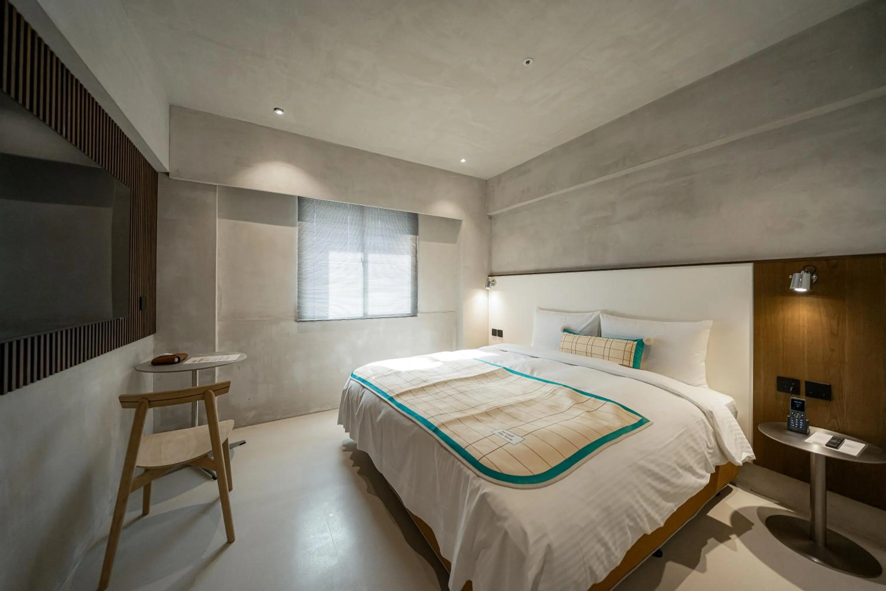 Photo of the whole room, Bed in PAPO'A Labs