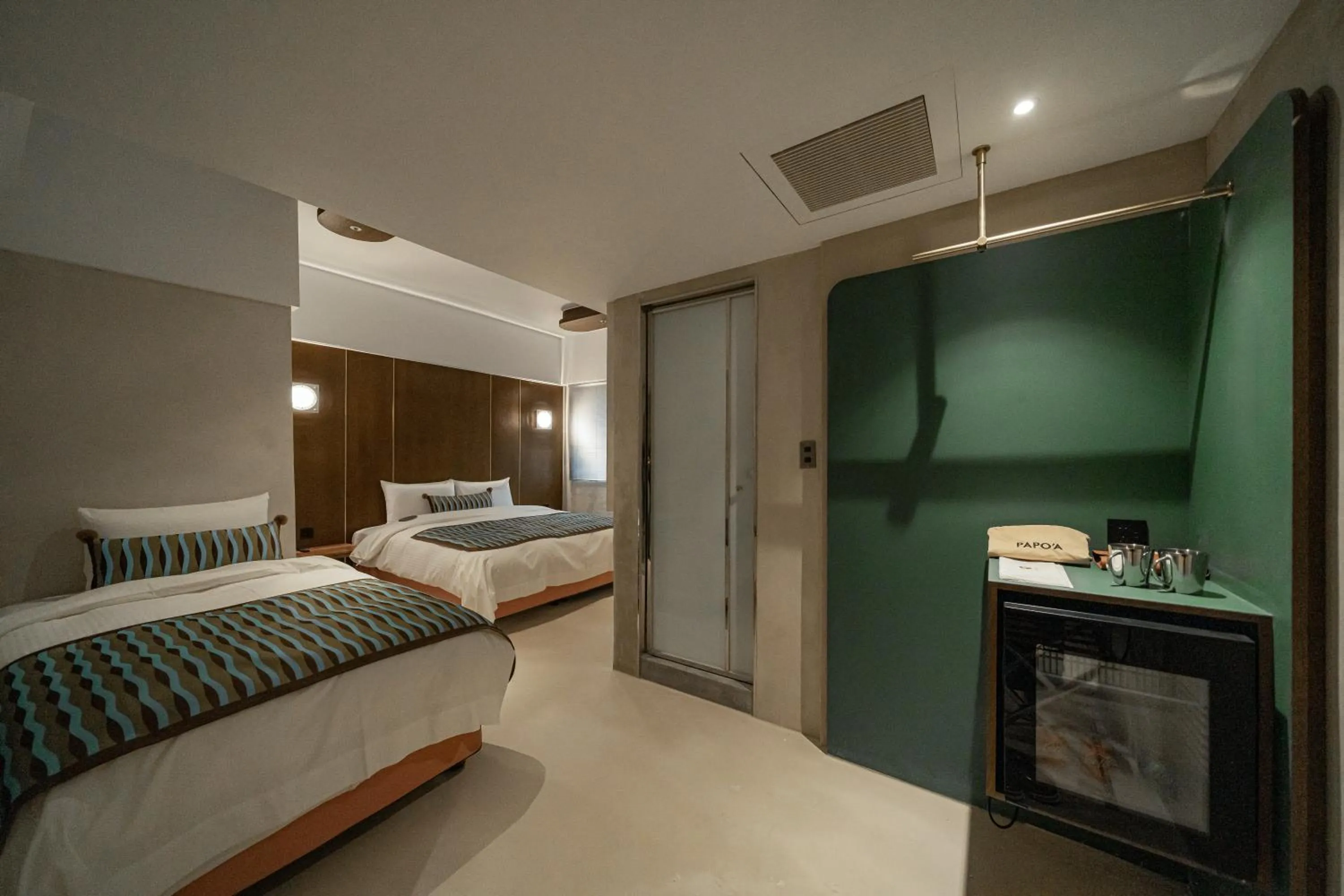 Photo of the whole room, Bed in PAPO'A Labs