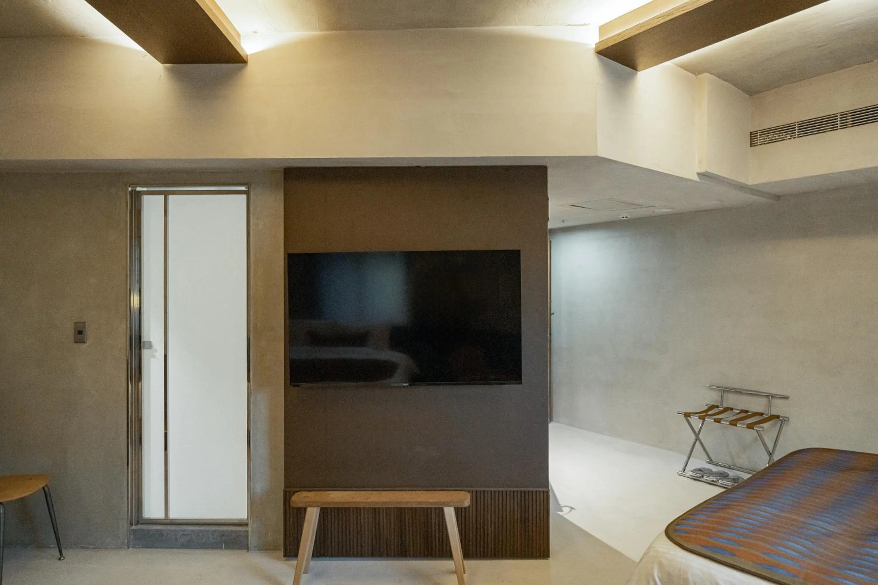 TV and multimedia, Bed in PAPO'A Labs