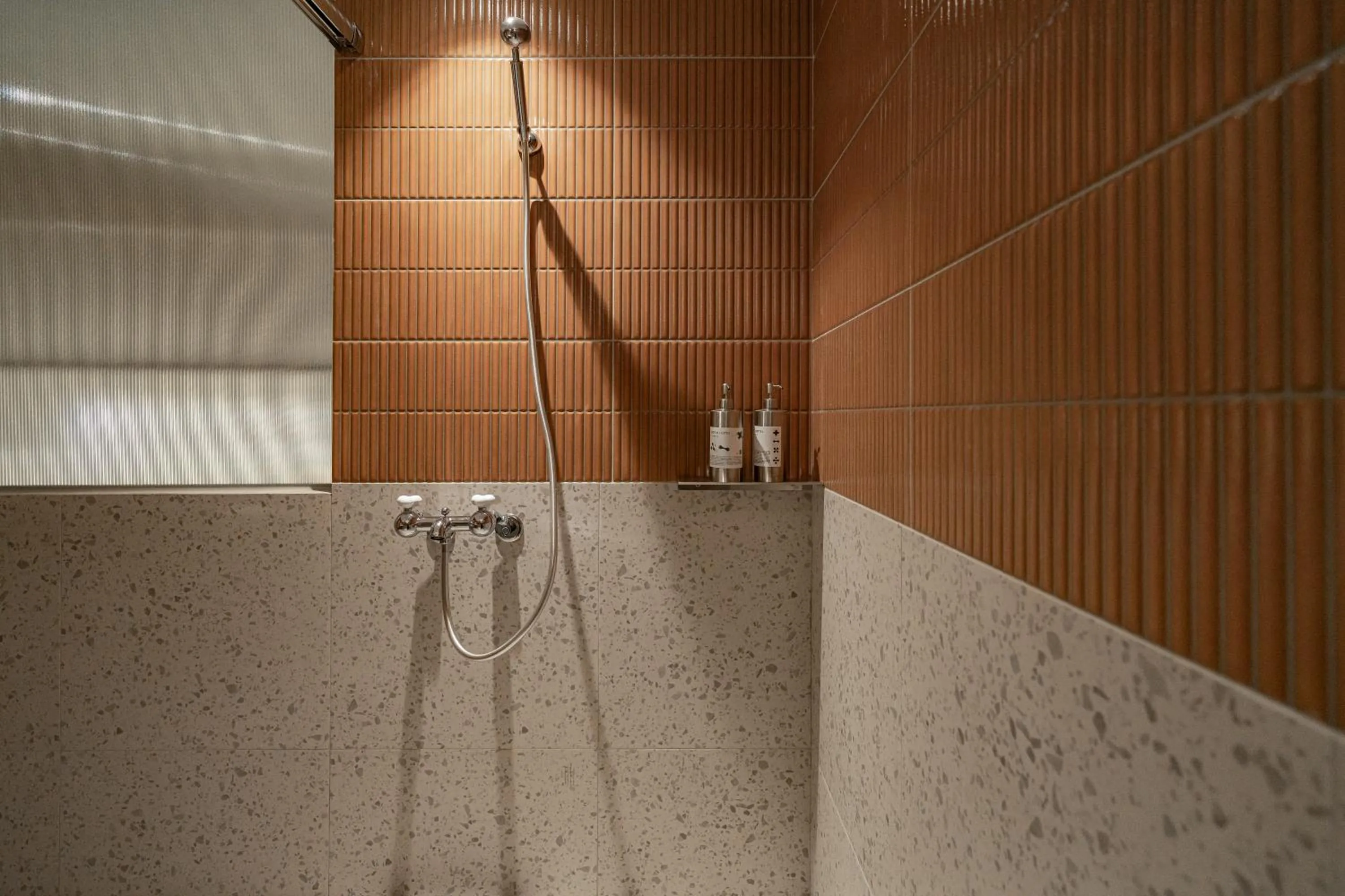 Bathroom in PAPO'A Labs