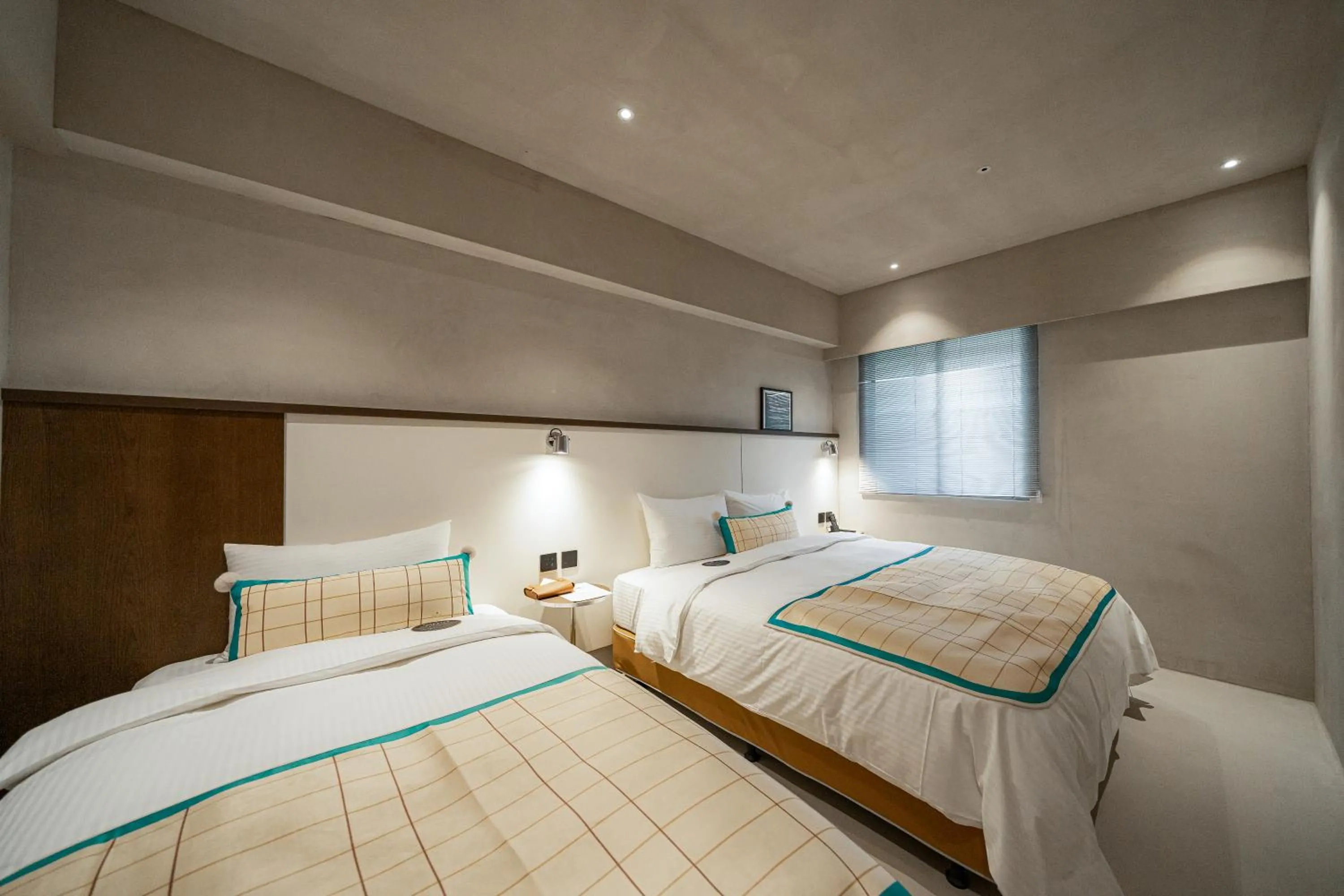Photo of the whole room, Bed in PAPO'A Labs