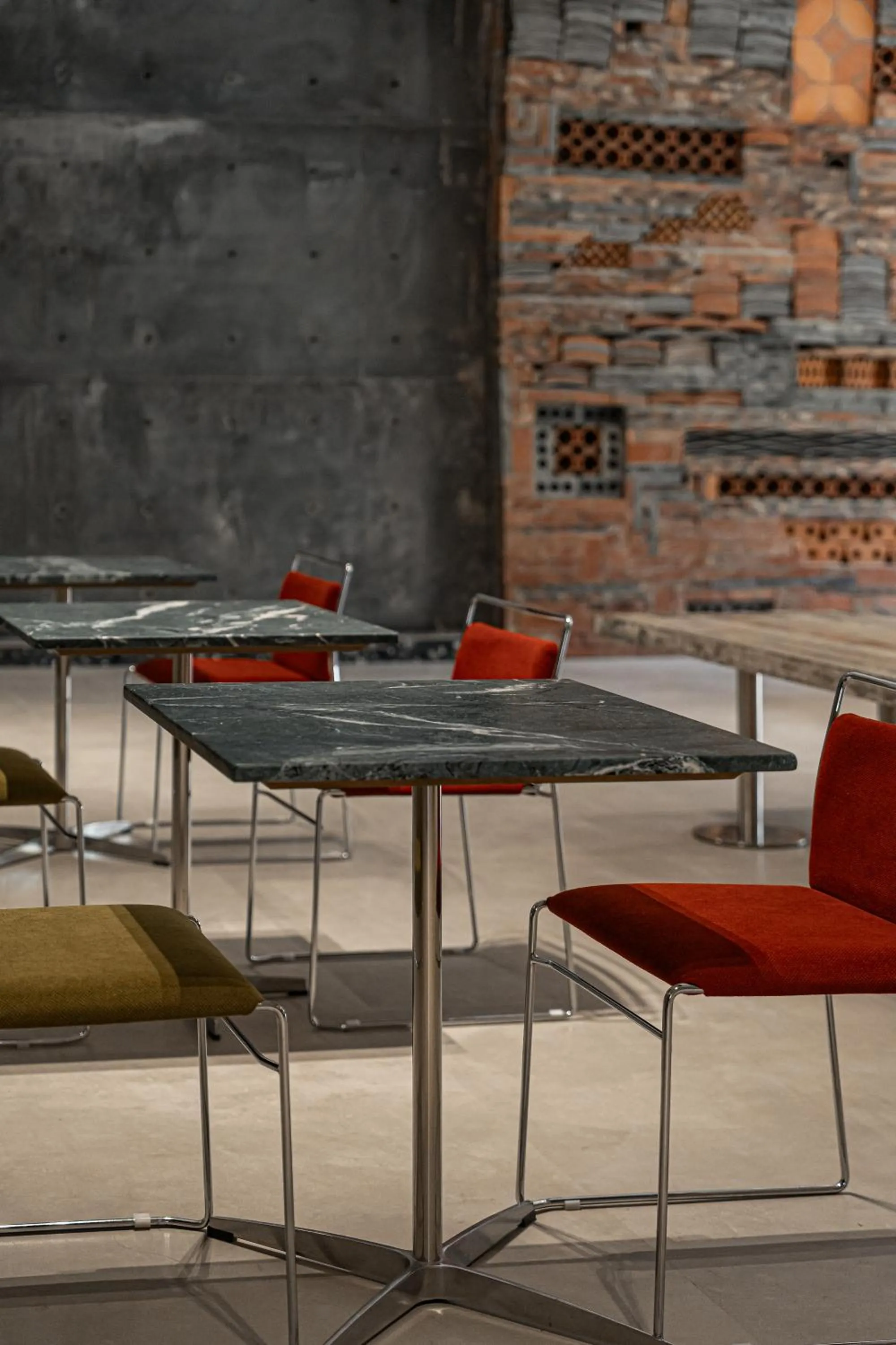 Restaurant/places to eat in PAPO'A Labs