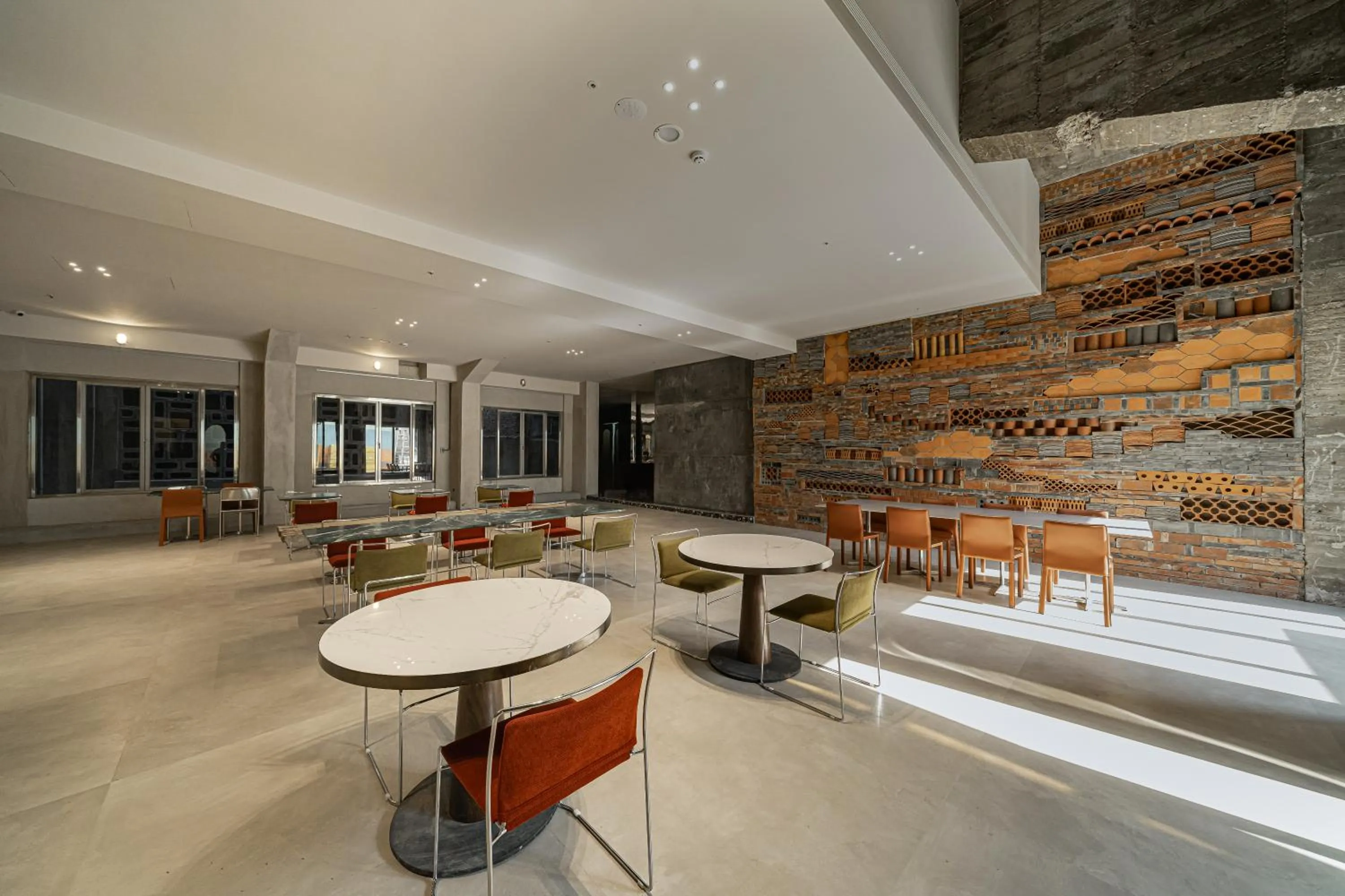 Restaurant/places to eat in PAPO'A Labs