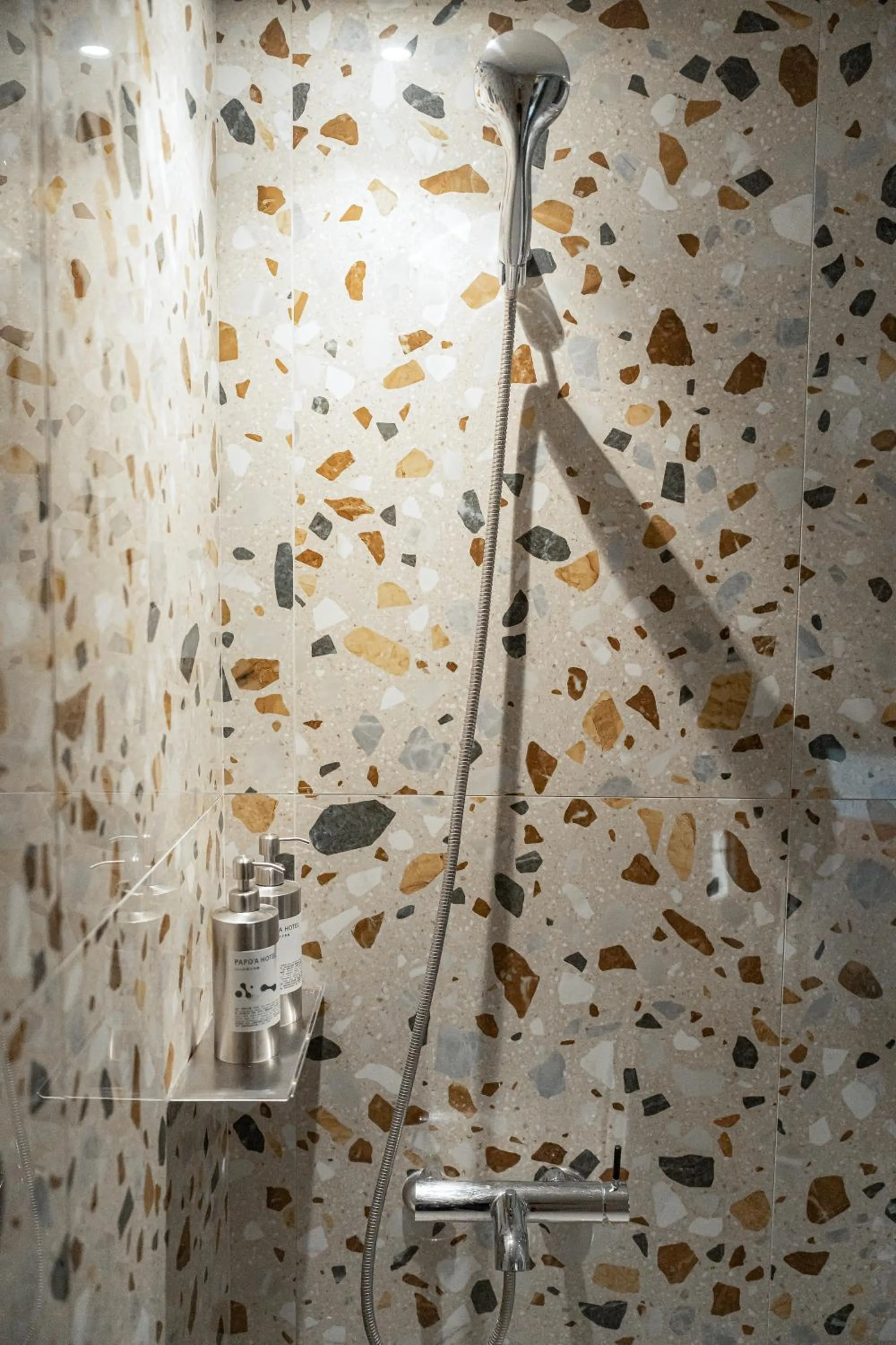 Shower in PAPO'A Labs