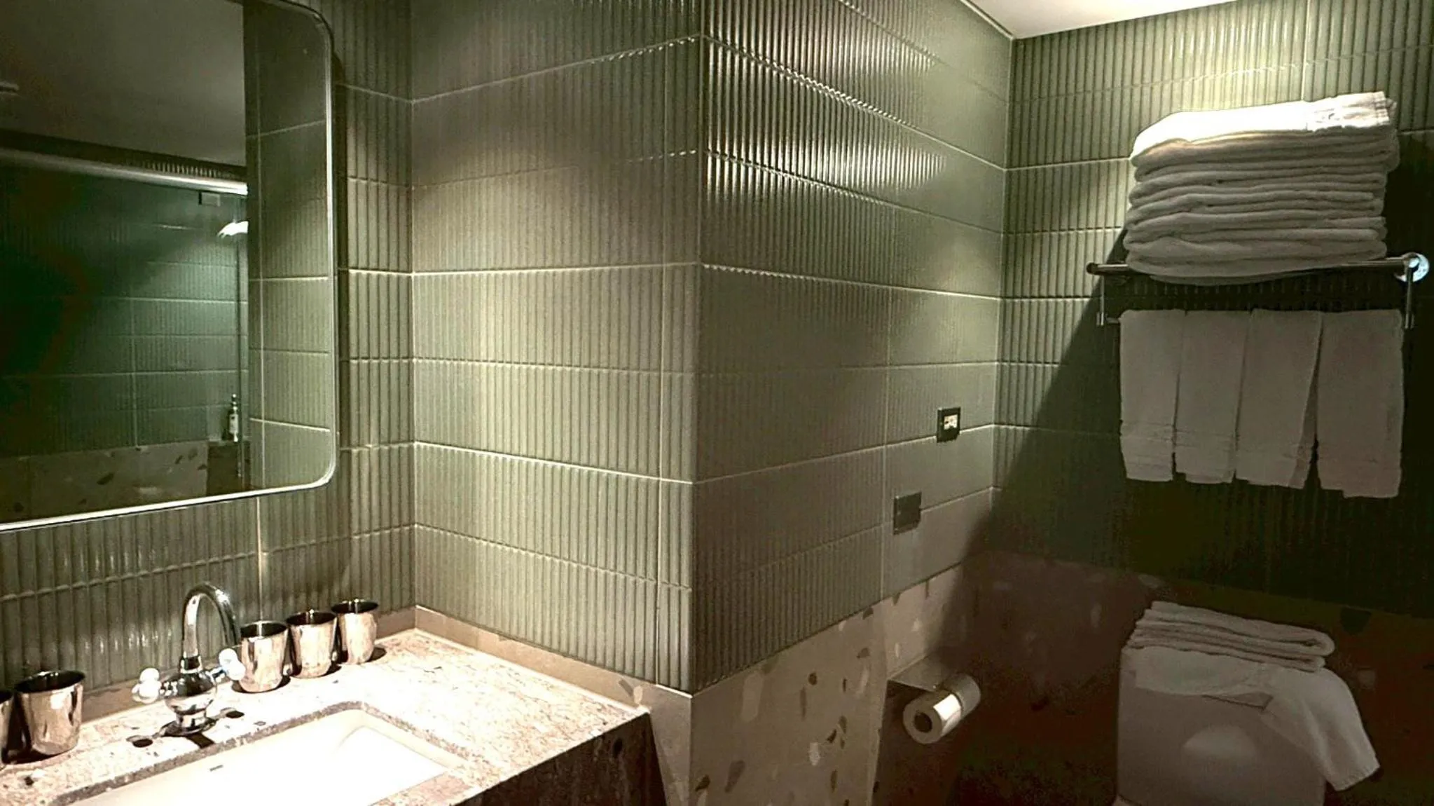 Bathroom in PAPO'A Labs