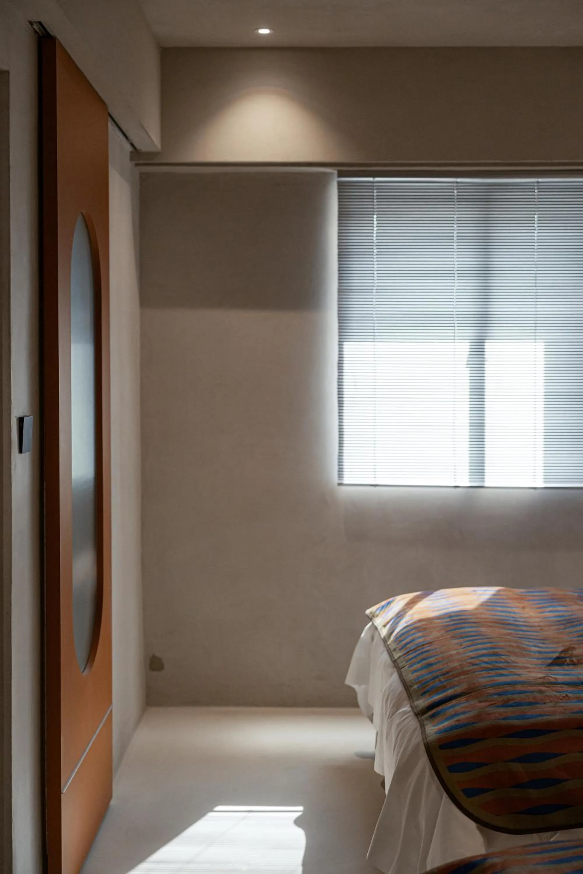 Photo of the whole room, Bed in PAPO'A Labs