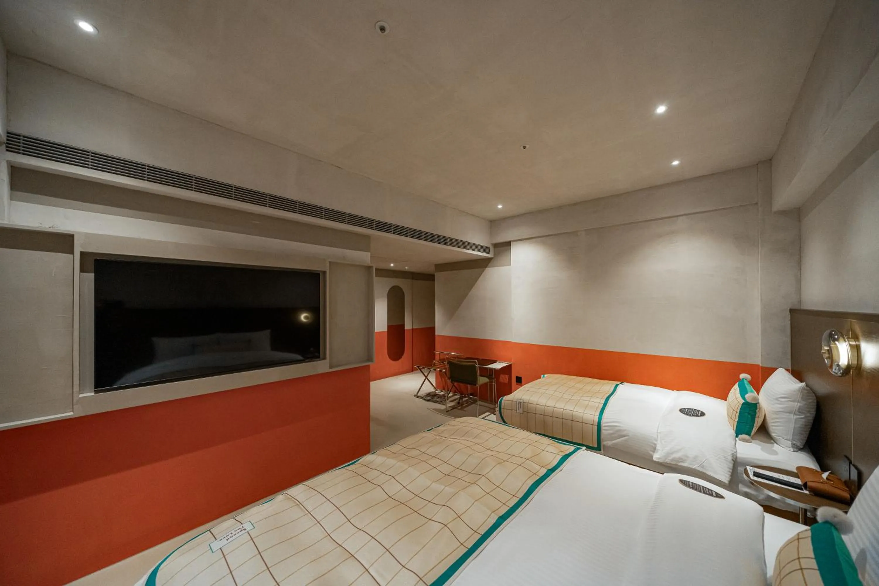 Photo of the whole room, Bed in PAPO'A Labs