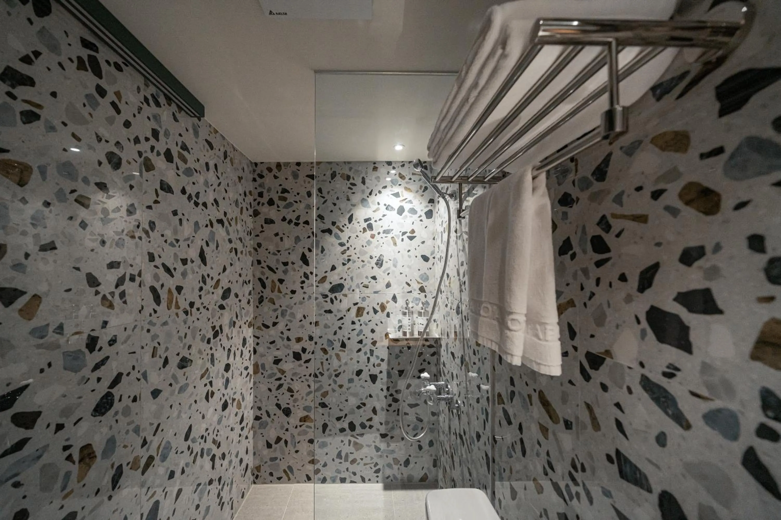Bathroom in PAPO'A Labs
