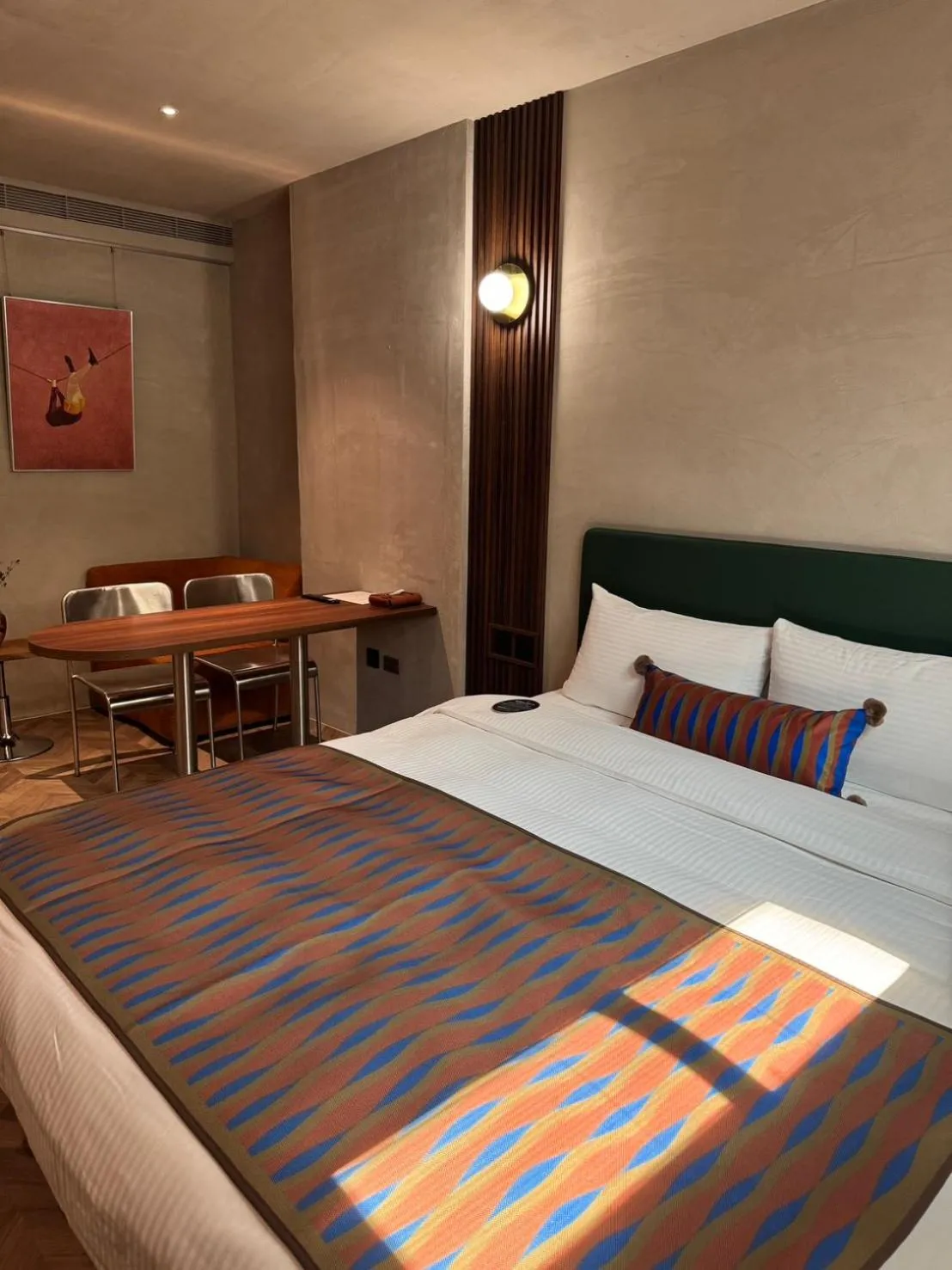 Bed in PAPO'A Labs