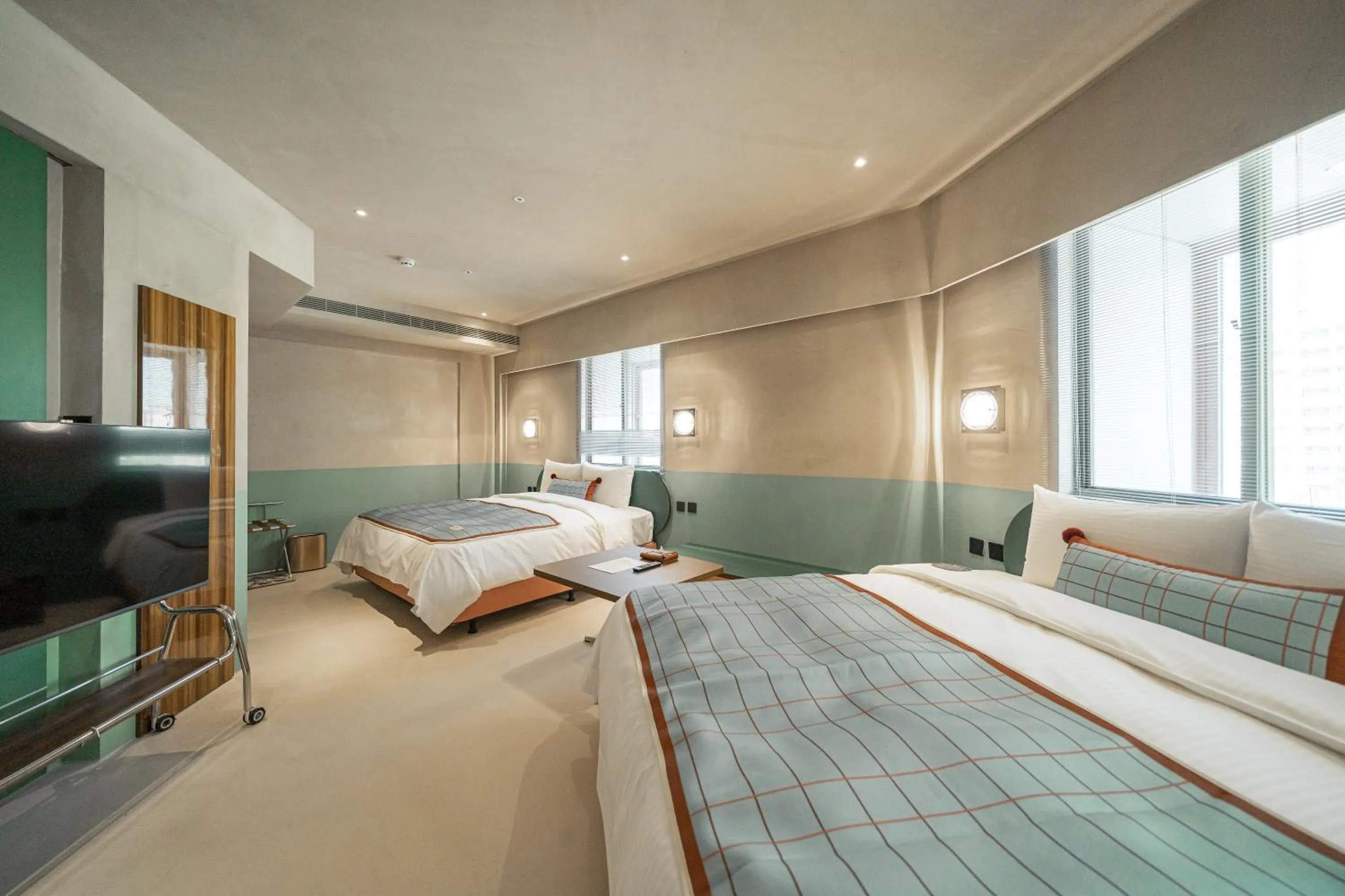 Photo of the whole room, Bed in PAPO'A Labs
