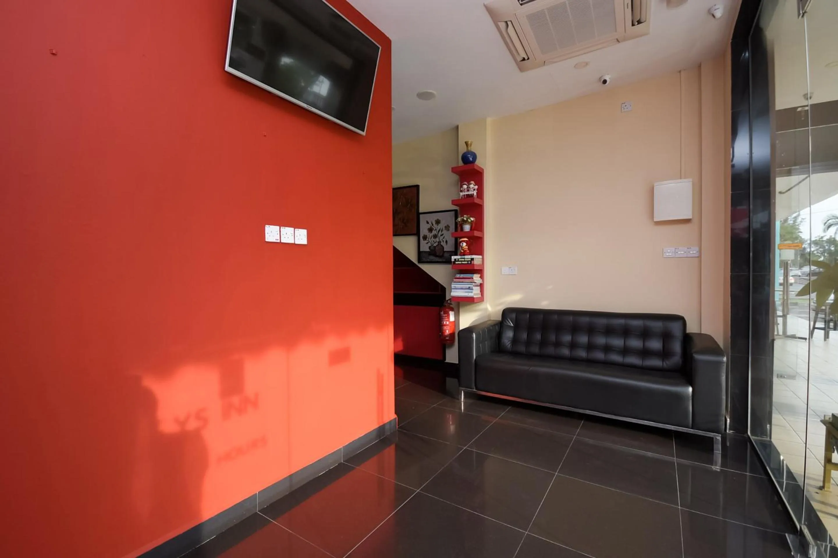 Lobby or reception in Hotel O Ys Inn