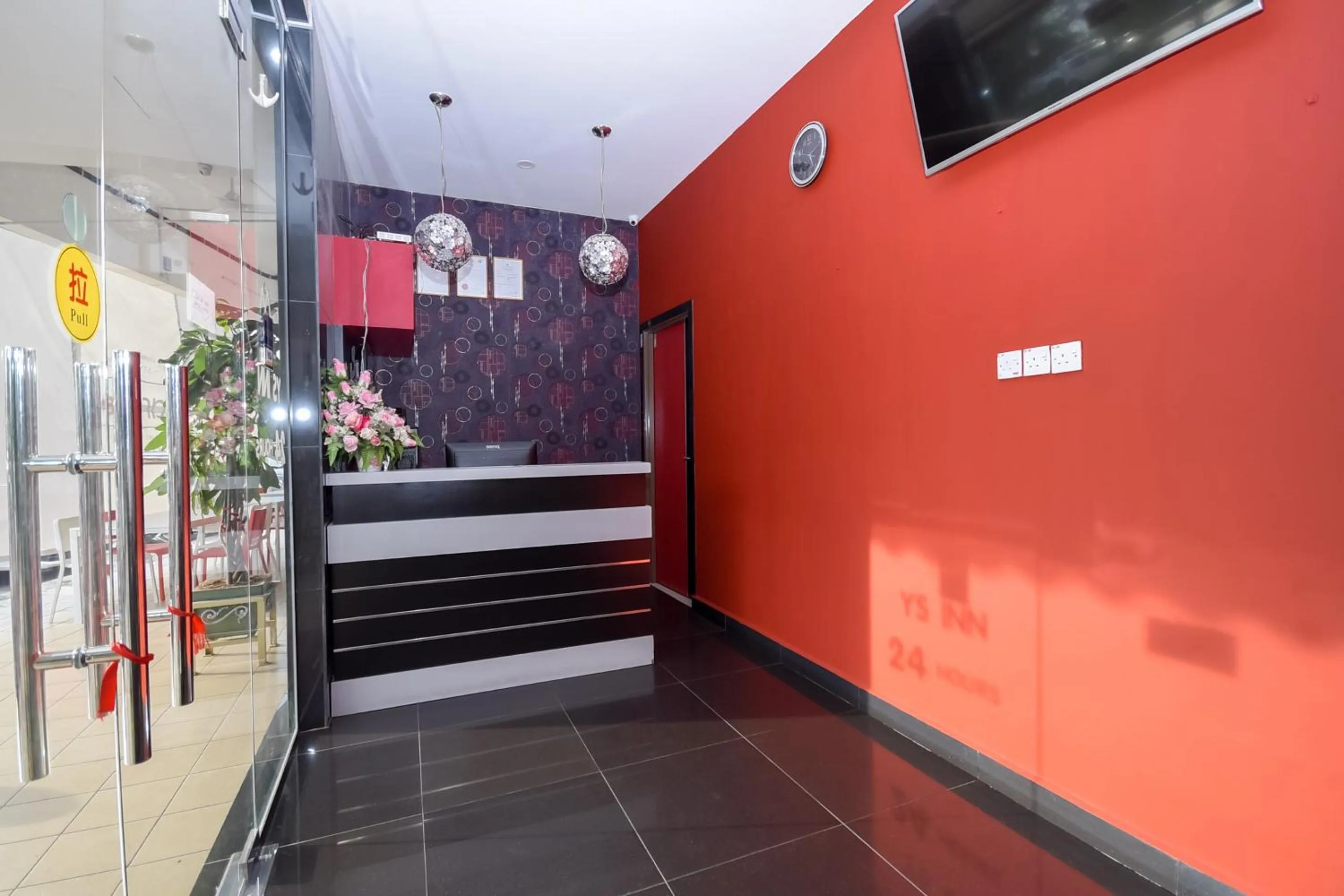 Lobby or reception in Hotel O Ys Inn