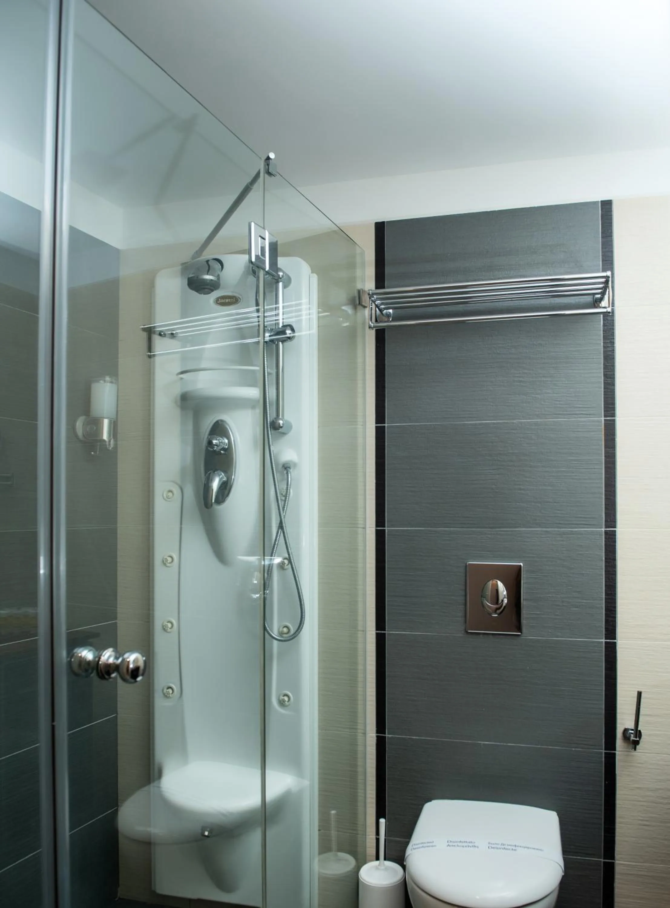 Shower in King Minos Hotel