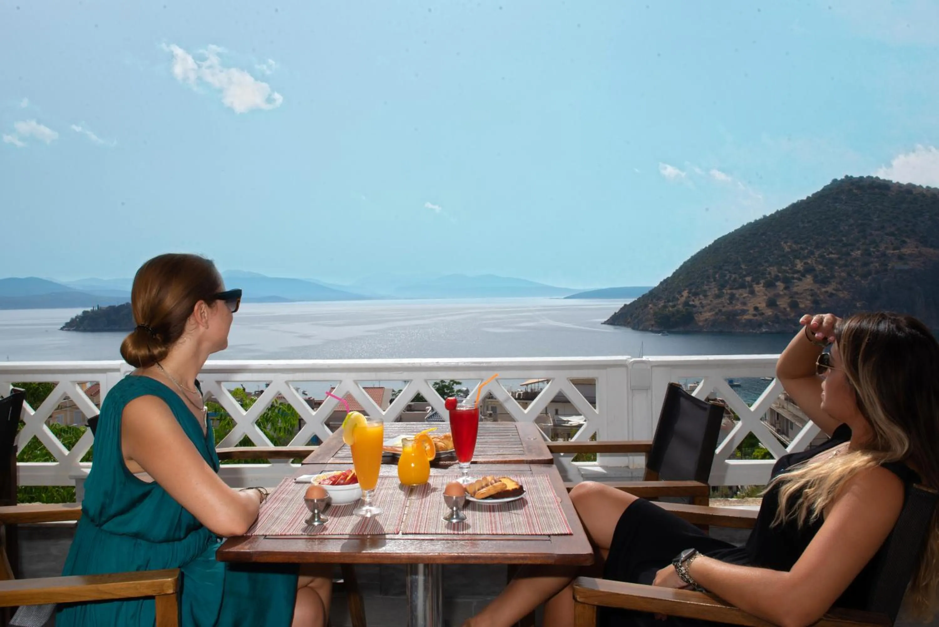 Restaurant/places to eat in King Minos Hotel