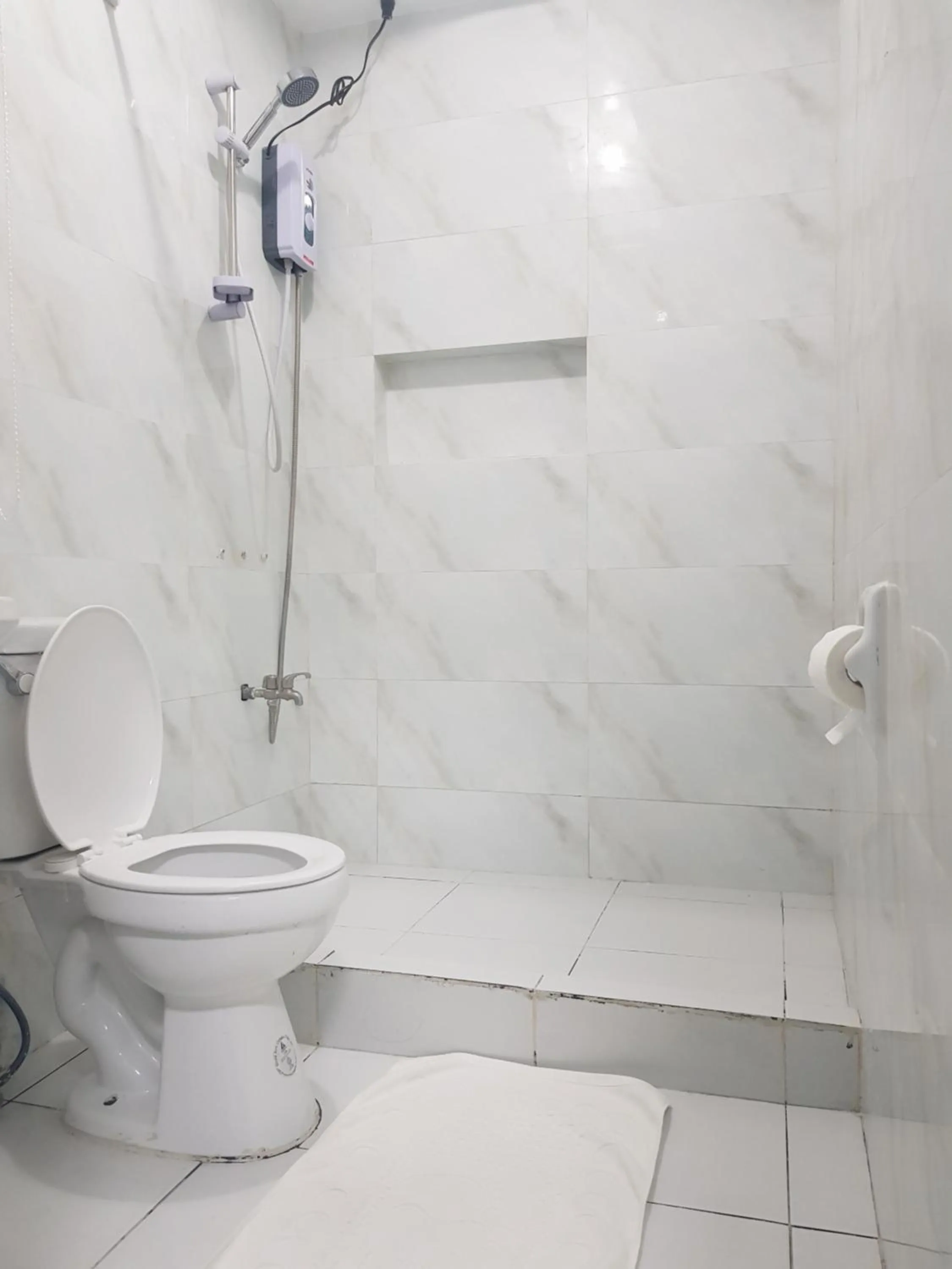 Bathroom in Old Orangewood Bed & Breakfast