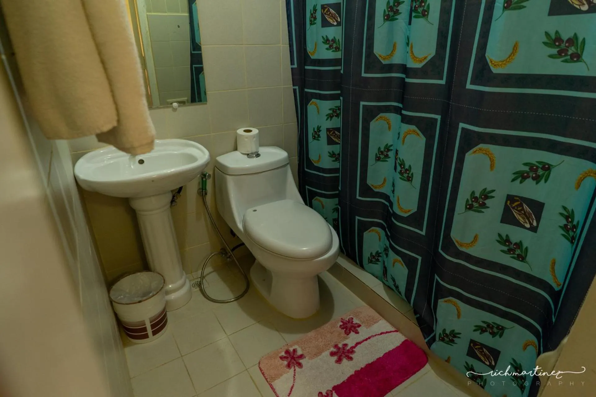 Shower in Old Orangewood Bed & Breakfast