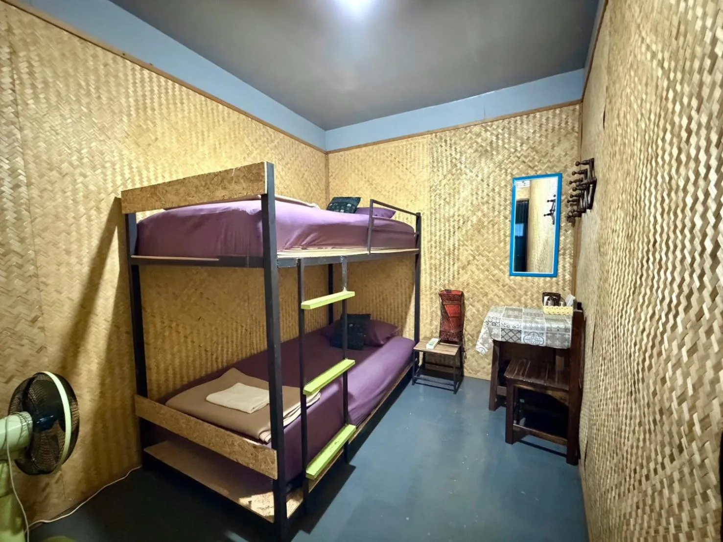 Bedroom, Bed in J Giant Hostel