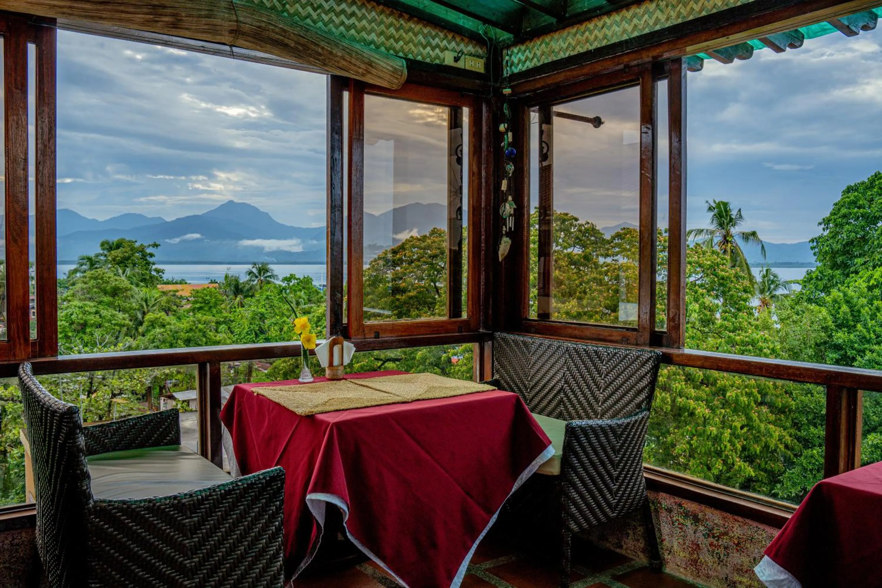 Restaurant/places to eat in Puerto Pension Inn