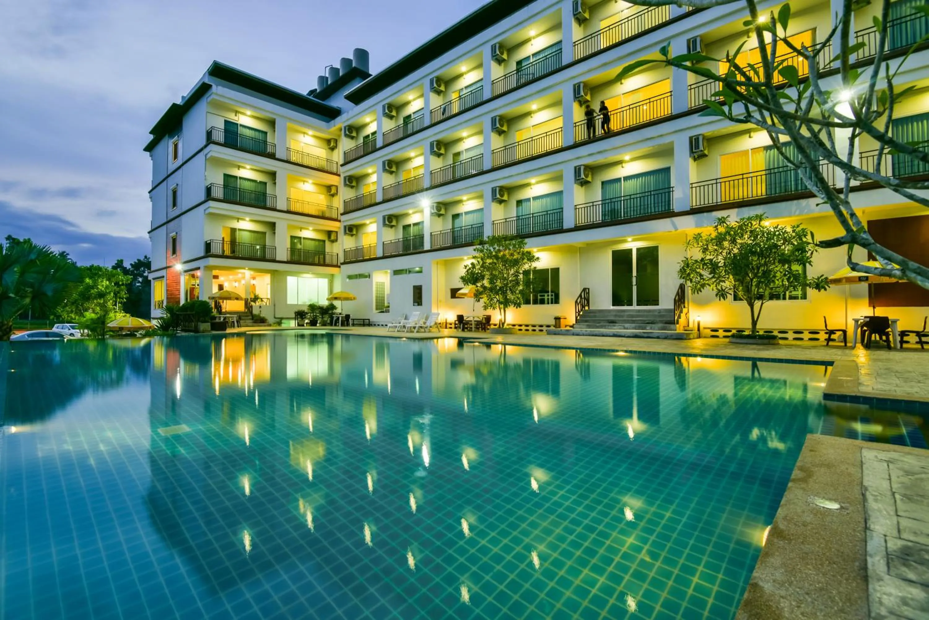 Swimming pool in Southgate Residence Hotel - SHA Certified