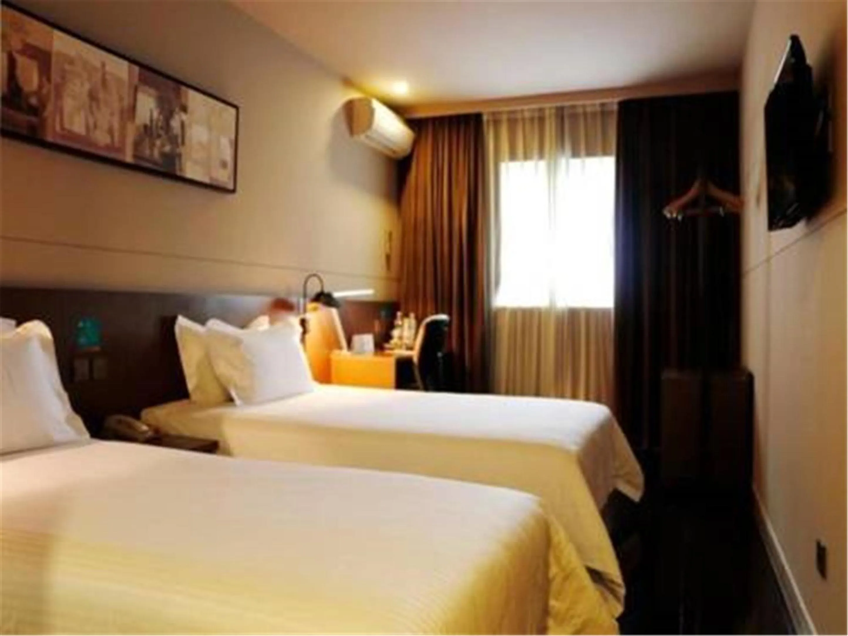 Bed in Jingjiang Inn Select Shanghai New Hongqiao