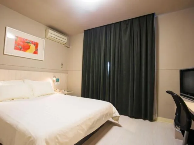 Jingjiang Inn Shanghai Jiading Chengzhong Road