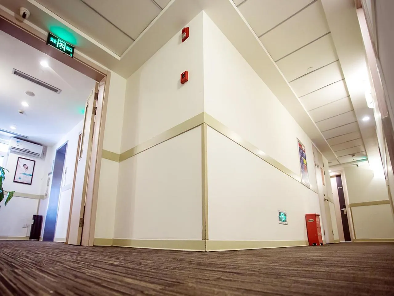 On site in Jingjiang Inn Taiyuan Fuxi Street Wanda Plaza