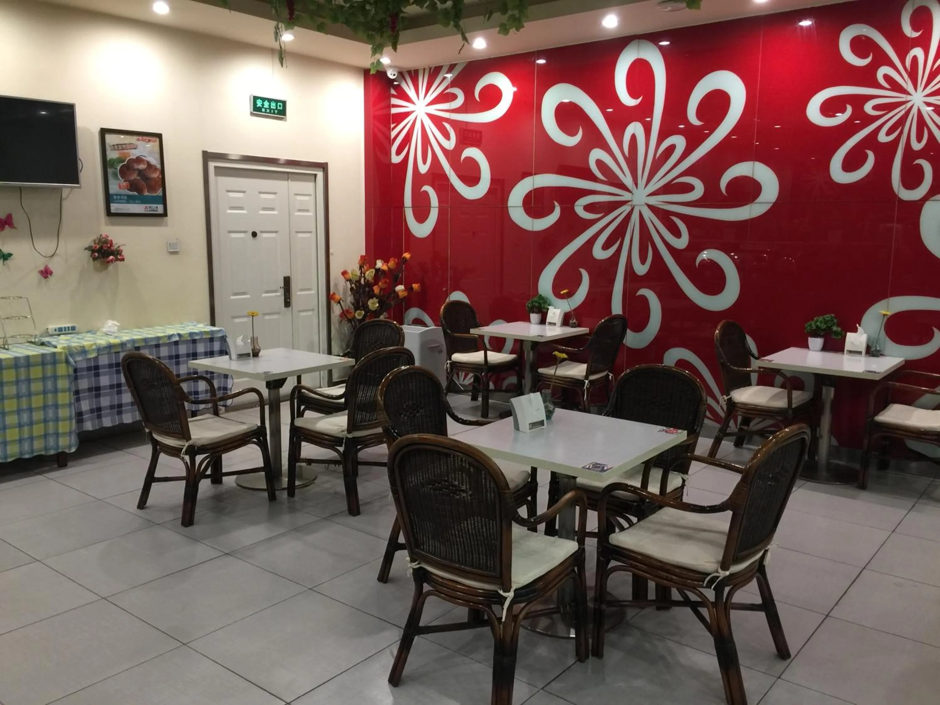 Dining area in Jinjiang Inn Beijing Pingguoyuan