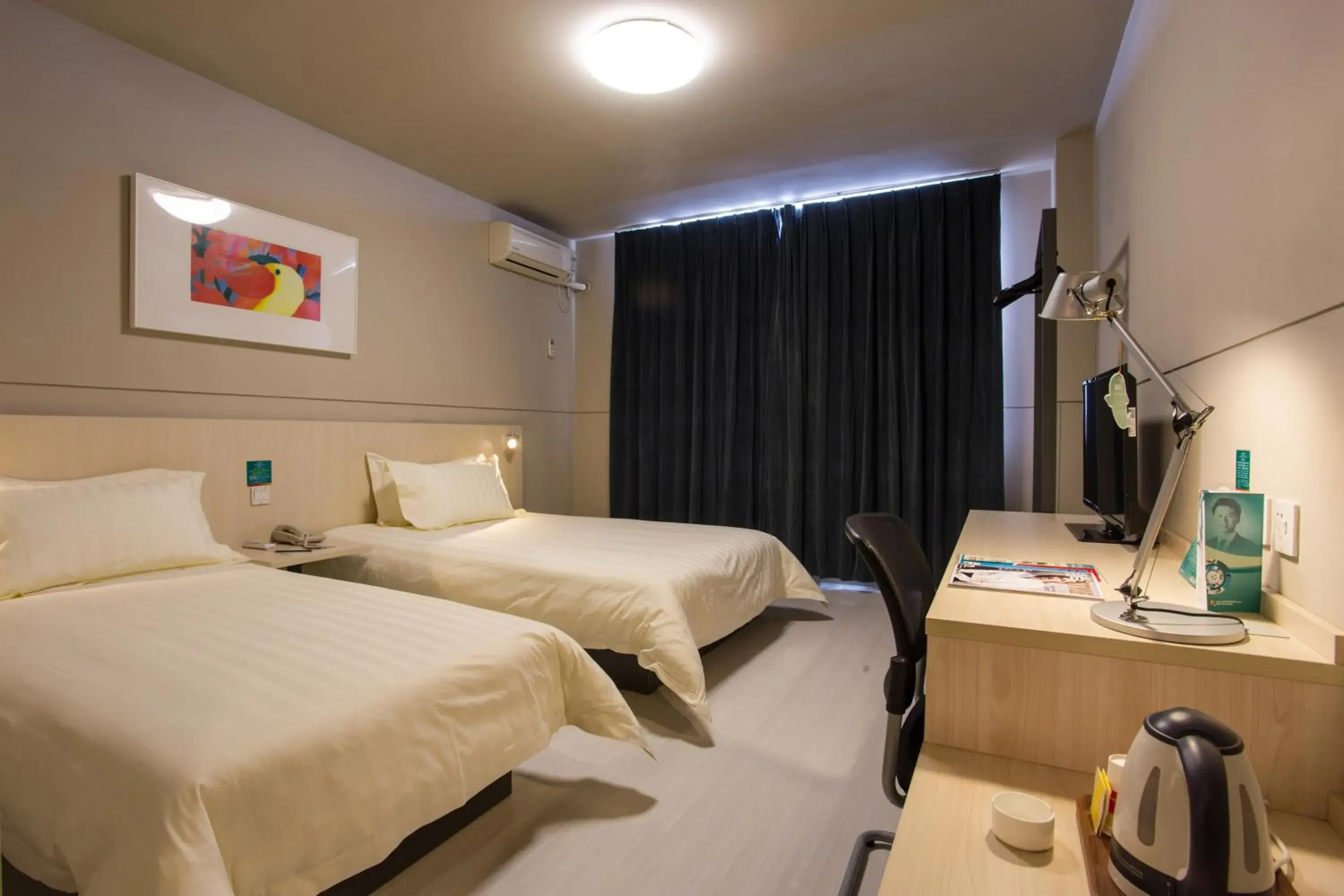 Bed in Jinjiang Inn Baoji High-speed Rail Station Bed in Jinjiang Inn Baoji High-speed Rail Station